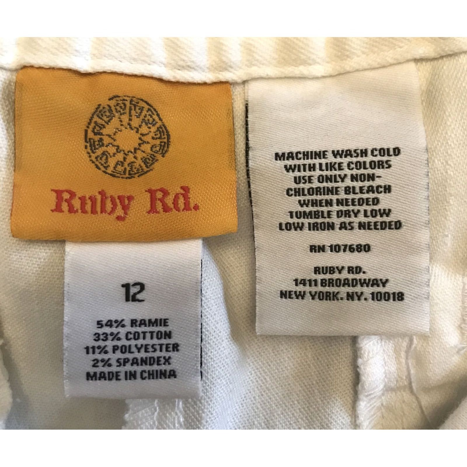 Vintage Ruby Rd Capri Pants White Elastic Waist Cuffed Pockets 12 NWT Vintage No 837 Size 34" / US 12 / IT 48 - 3 Thumbnail