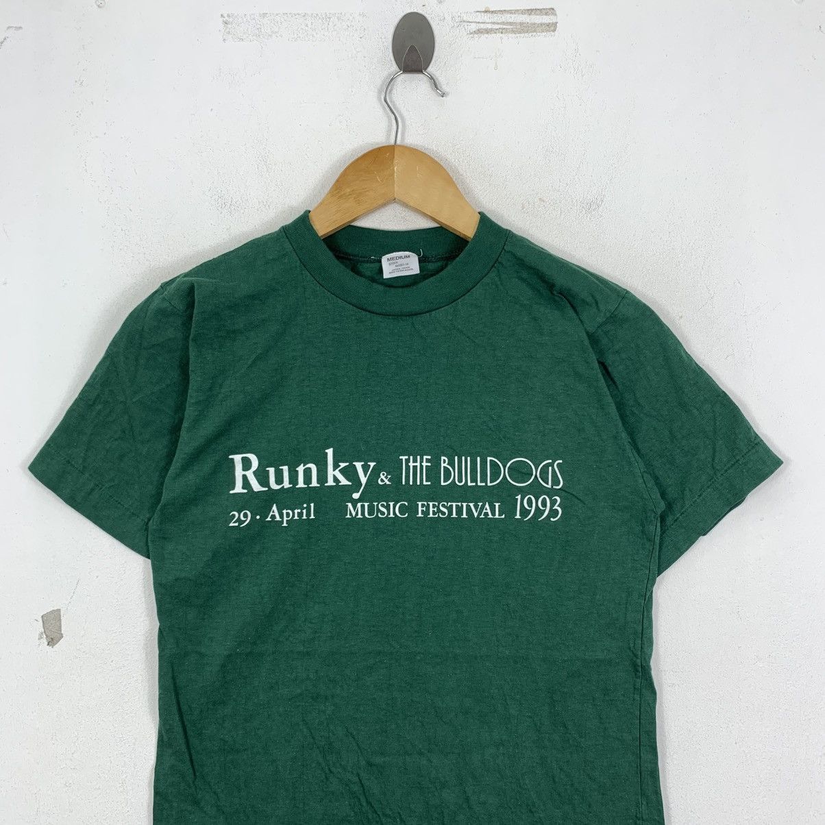 Vintage Vintage 90s RUNKY & THE BULLDOGS Music Festival 1993 Tshirt Size US M / EU 48-50 / 2 - 3 Thumbnail