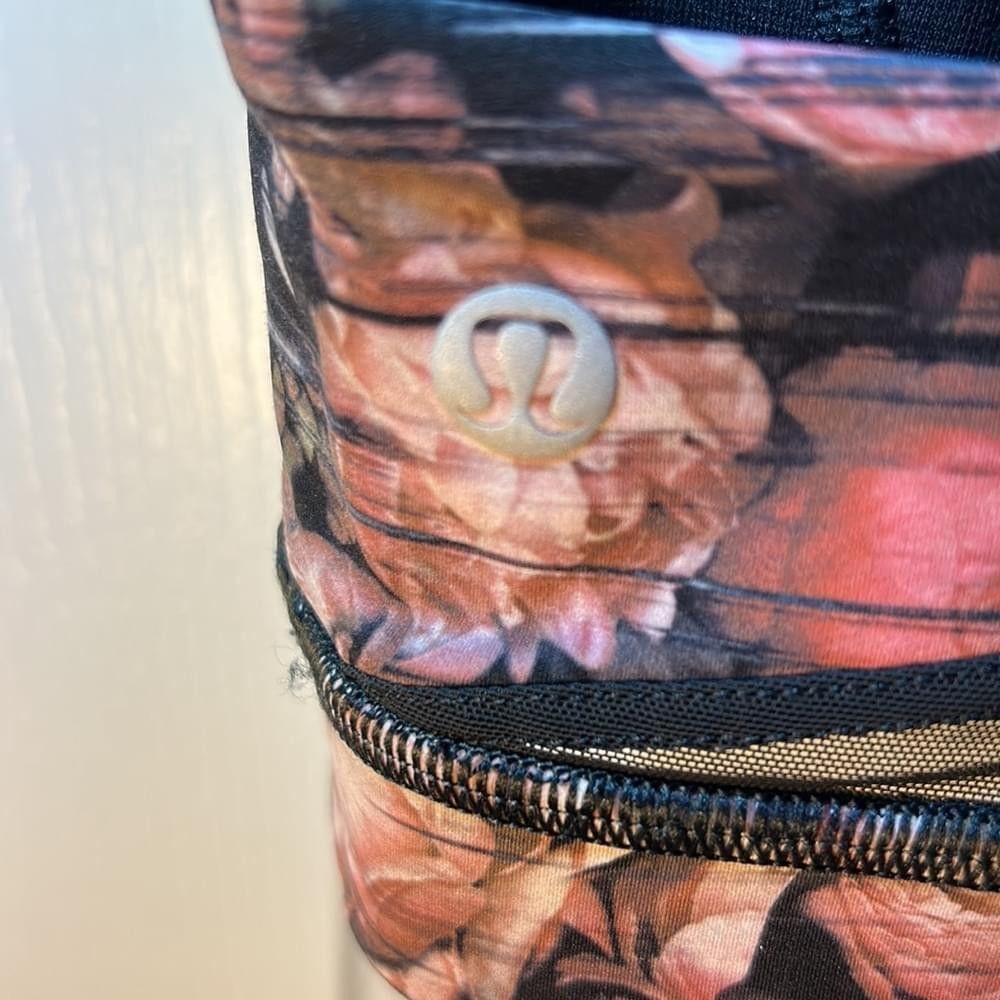 Lululemon Size 4 Lululemon Break Free Peony Racerback bra Size ONE SIZE - 4 Thumbnail