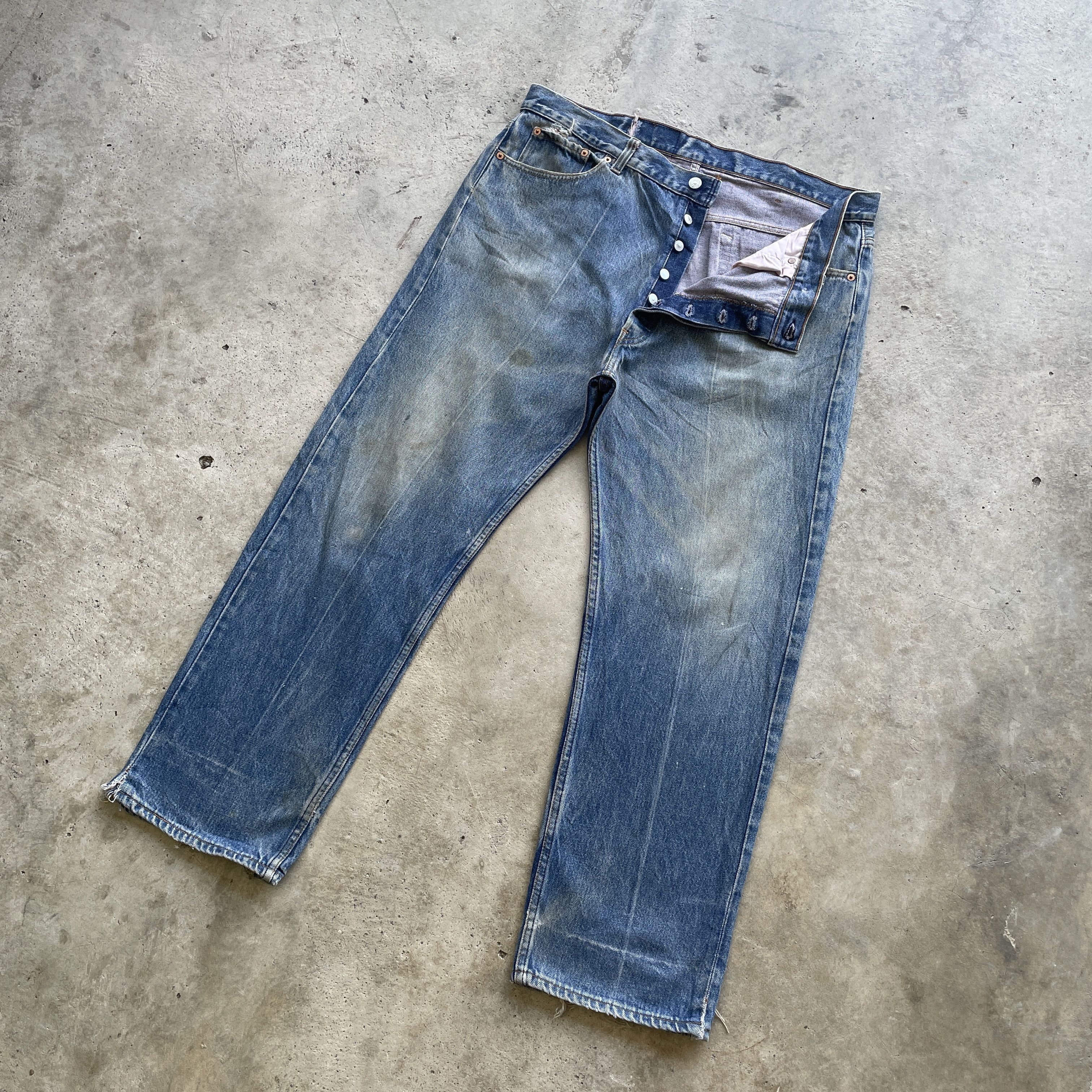Levi's Vintage Clothing 90s VINTAGE LEVI’S 501 DENIM FADED MUDWASH JEANS PANTS W39 Size US 39 - 2 Thumbnail
