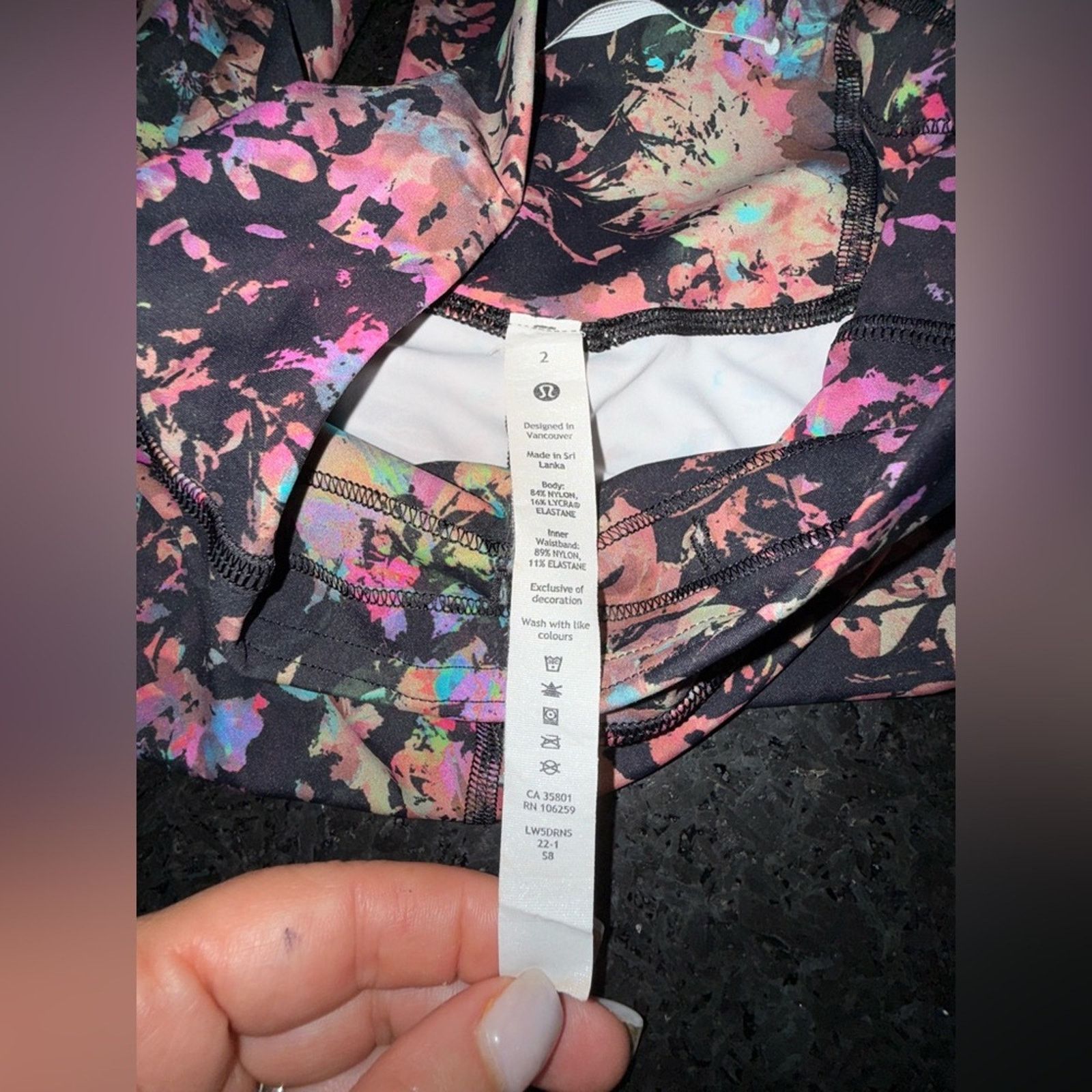 Lululemon LULULEMON Base Pace Crop 25” Stencil Blossom Red Multi SZ 2 Size 26" / US 2 / IT 38 - 7 Thumbnail