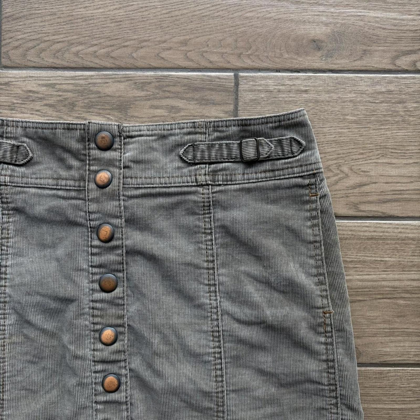 Gap Y2K Forest Green Gap Corduroy Grunge Mini Button Front Skirt Size 30" / US 8 / IT 44 - 3 Thumbnail