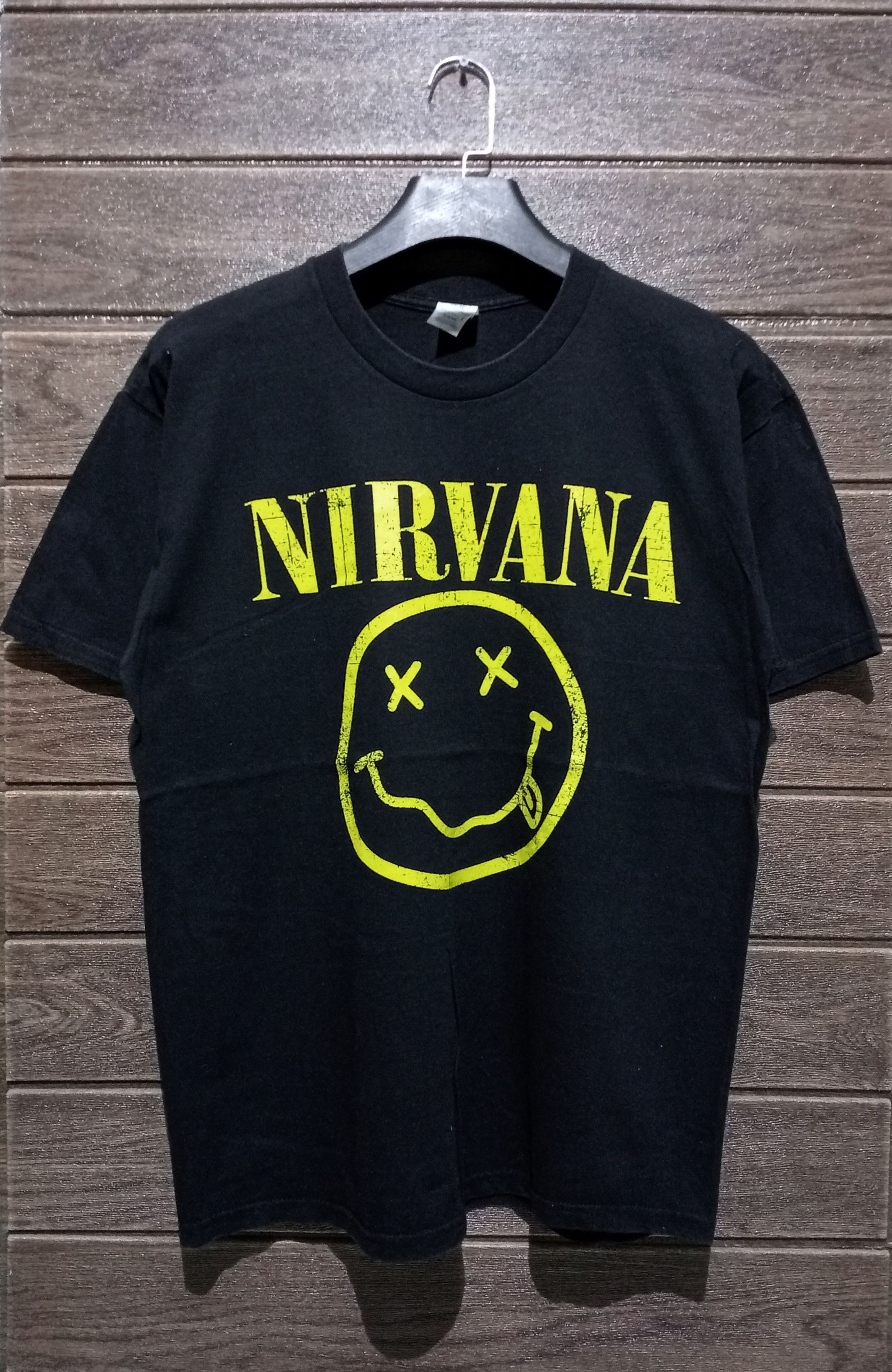 Band Tees Nirvana Smiley Face Tee Very Rare Size US L / EU 52-54 / 3 - 1 Thumbnail