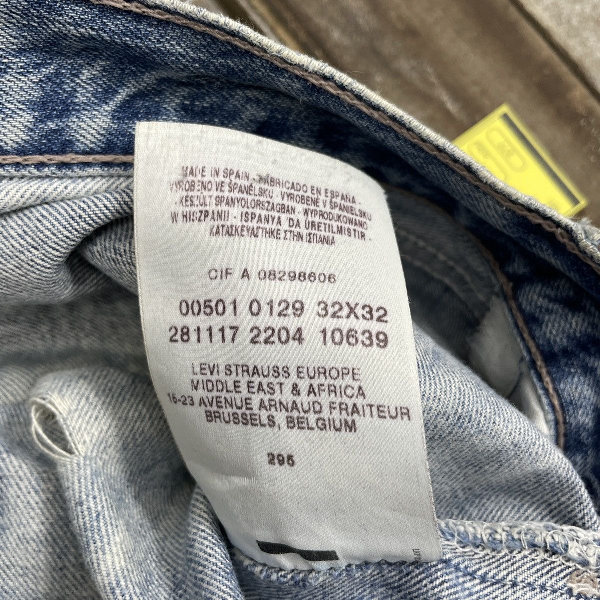 Levi's × Vintage Vintage Levis 501 Distressed Light Wash wc 377 Size US 31 - 15 Thumbnail