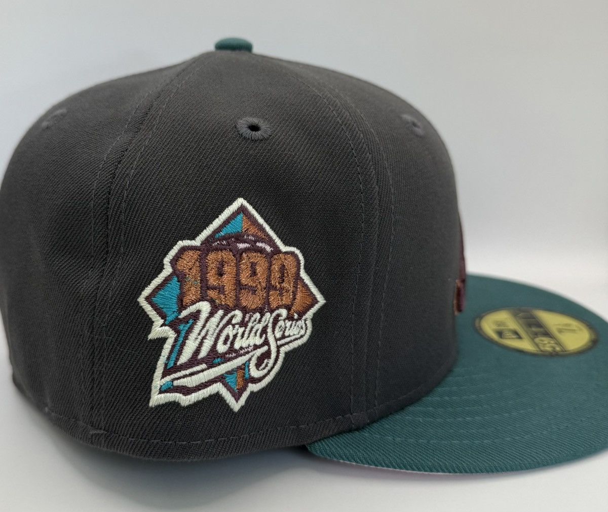 Hat Club × New Era Size 7 1/8 Hat Club Exclusive Atlanta Braves Bakunawa Pack Size ONE SIZE - 3 Thumbnail