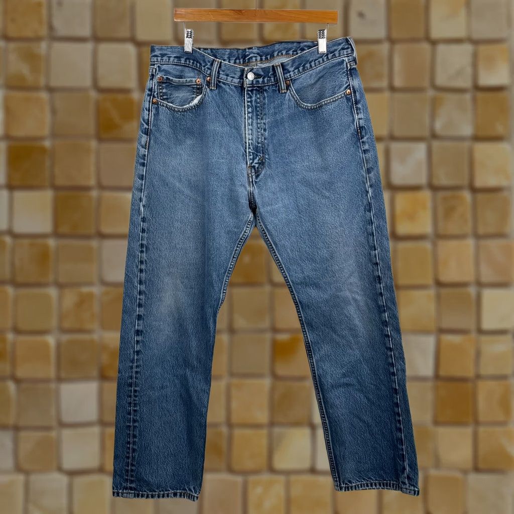 Levi's VINTAGE Levis 505 Jeans Shirt? Levi's 505 Regular Fit 5-Pocket Denim Blue Medium Wash 38x32 38x30 Inseam 32 5-Pocket Design Mens Jeans Size US 38 / EU 54 - 1 Thumbnail