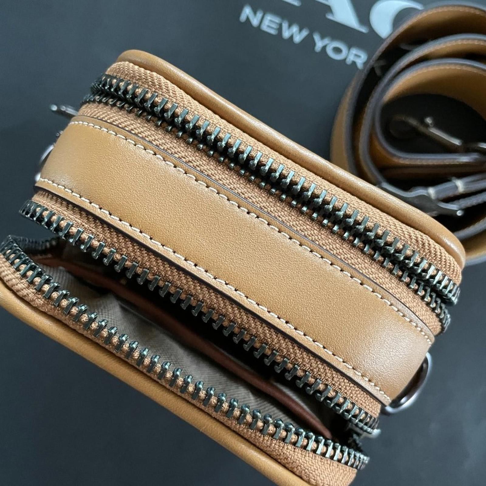 Coach Coach X Tom Wesselmann Rogue Crossbody 12 Size ONE SIZE - 5 Thumbnail