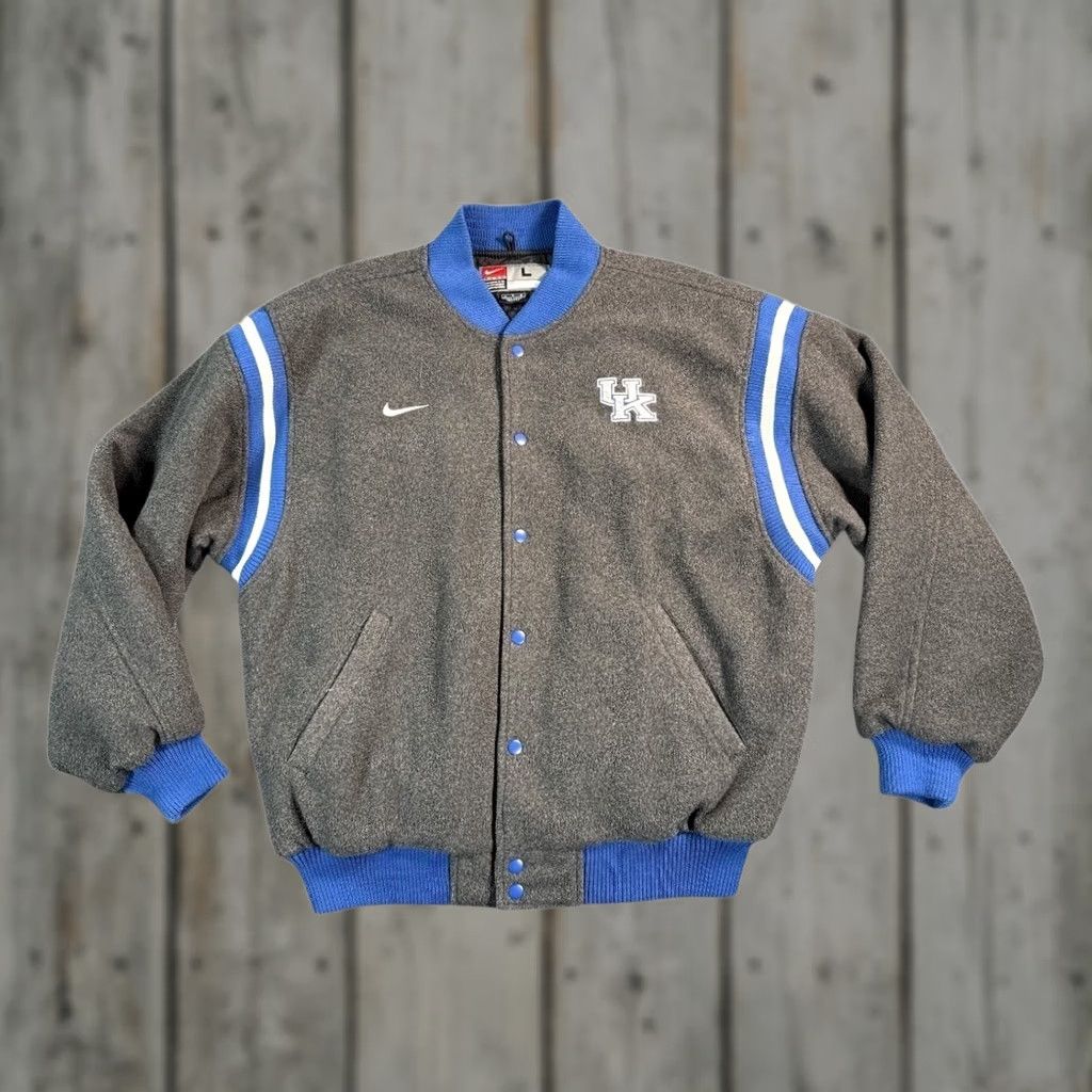 Nike VINTAGE Nike Kentucky Wildcats Varsity Jacket Mens Large Gray Logo Embroidered Size US L / EU 52-54 / 3 - 1 Thumbnail