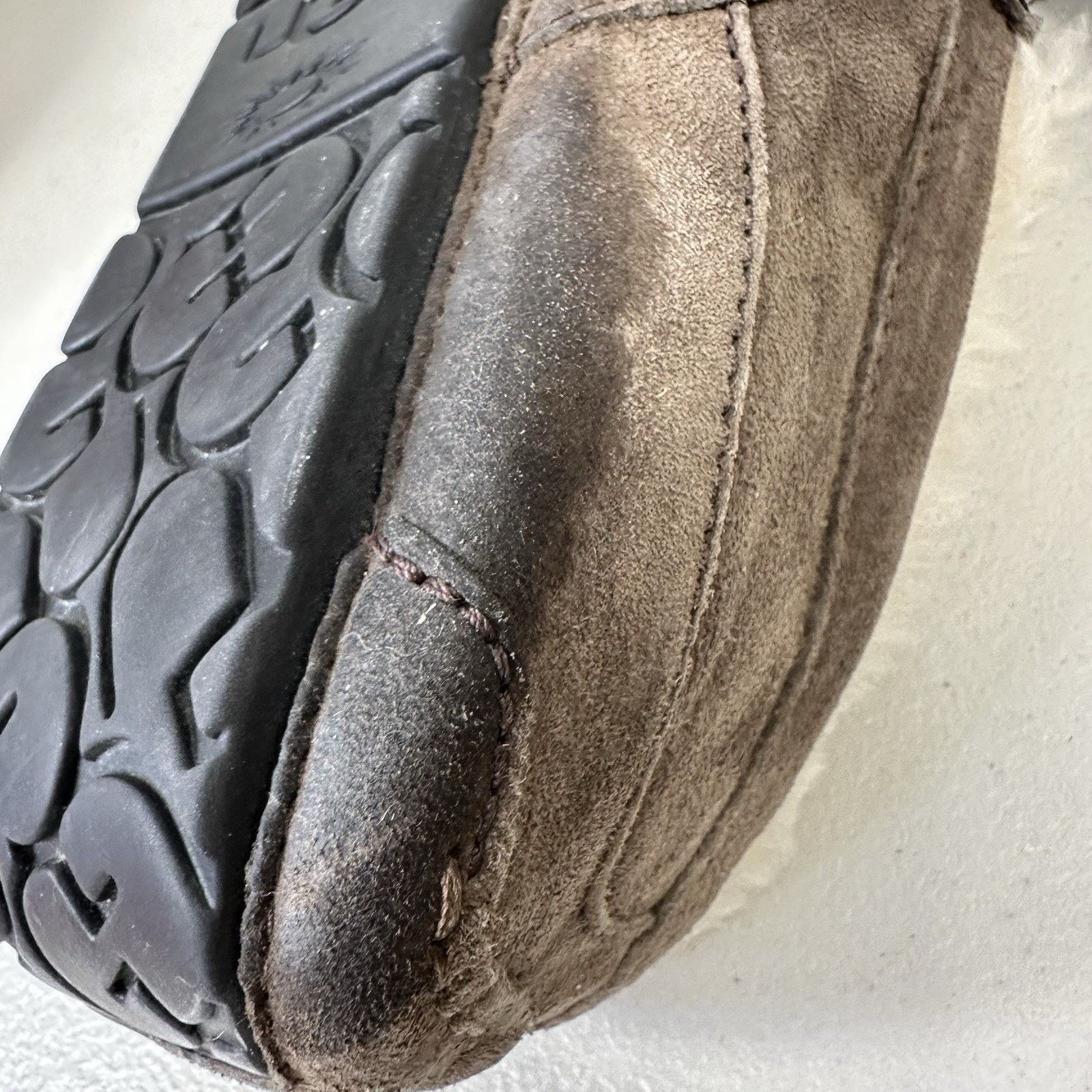 Ugg UGG Australia Ascot Brown Suede Sheepskin Slippers Size 11 Size US 11 / EU 44 - 7 Thumbnail
