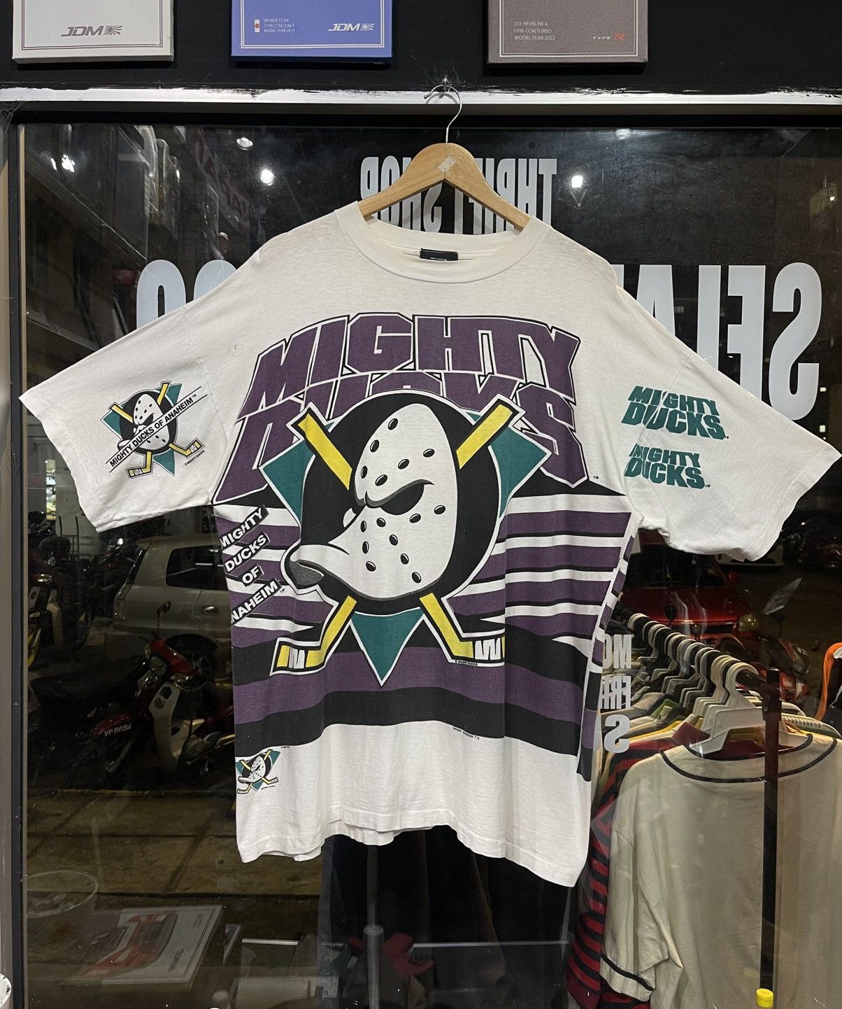 Other Vintage 90’s Anaheim Mighty Duck AOP magic johnson Size US XXL / EU 58 / 5 - 1 Thumbnail