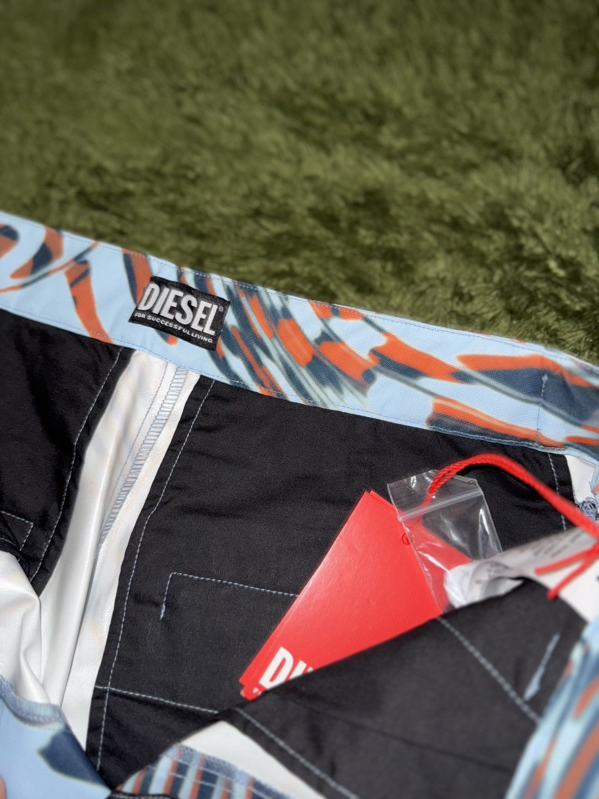 Diesel [32] DIESEL Optical Graphic Embroidered Logo Bootcut Pants Size US 32 / EU 48 - 4 Thumbnail