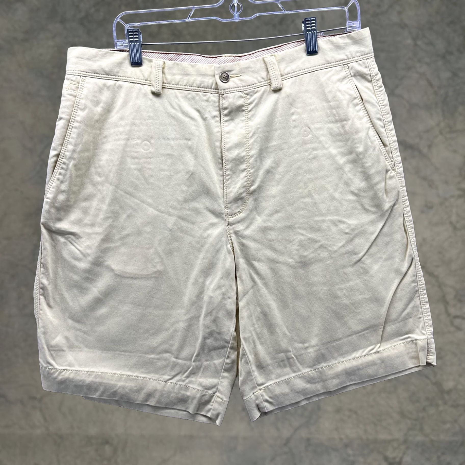 Tommy Bahama Tommy Bahama Shorts Mens 33 Beige Stretch Chino Flat Front Casual 10 Inseam Mens 33 Beige Stretch Chino Flat Front Casual 10 Inseam Size US 33 - 1 Thumbnail