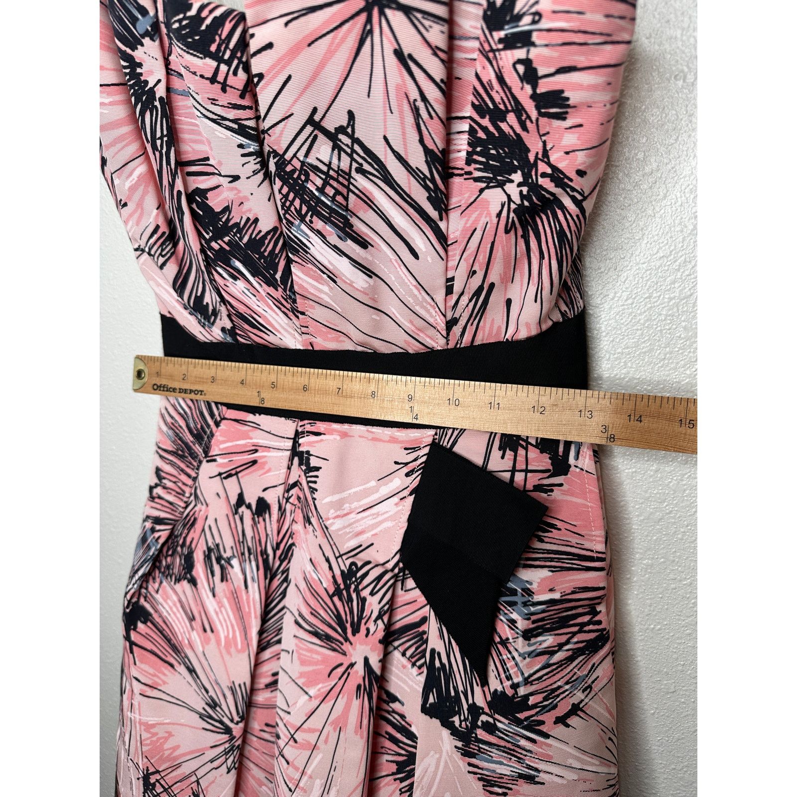 Carolina Herrera NWT Carolina Herrera Pink Parasol Print Strapless Dress S Size S / US 4 / IT 40 - 15 Thumbnail