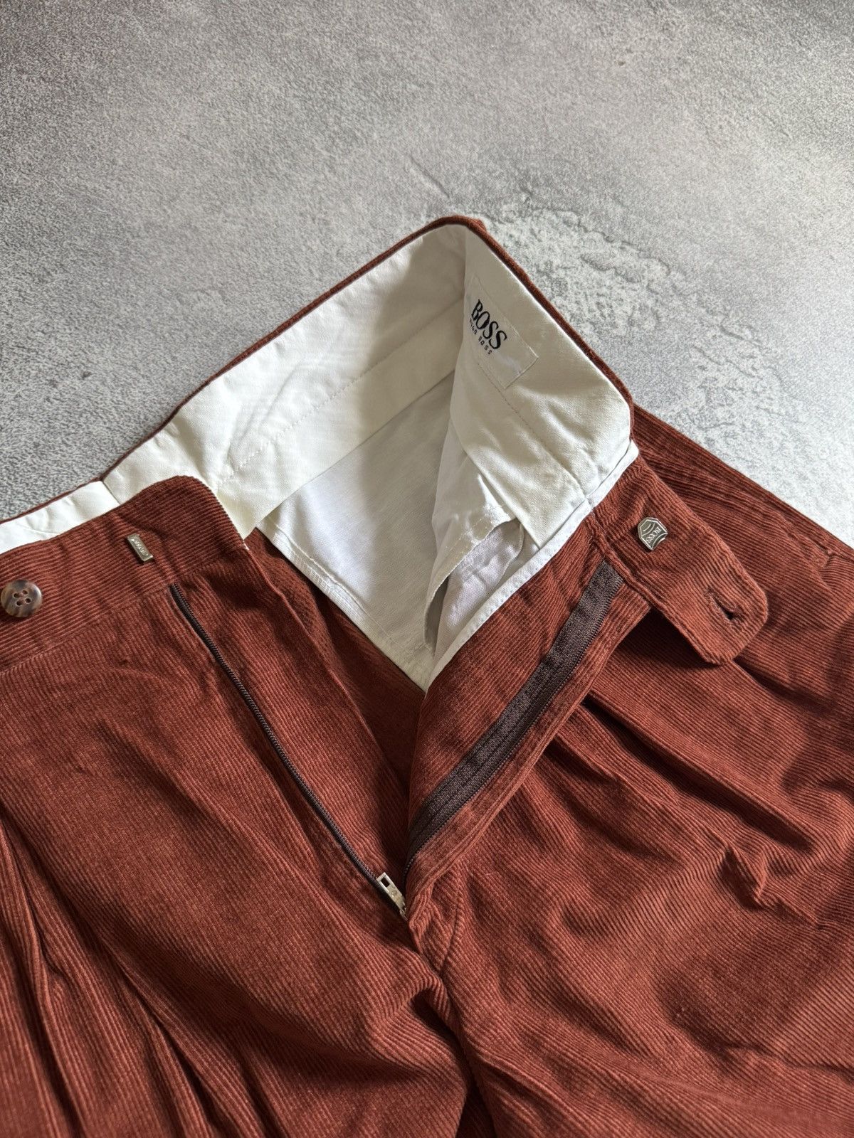 Hugo Boss Hugo Boss vintage velvet corduroy pants chinos trousers Size US 32 / EU 48 - 5 Thumbnail