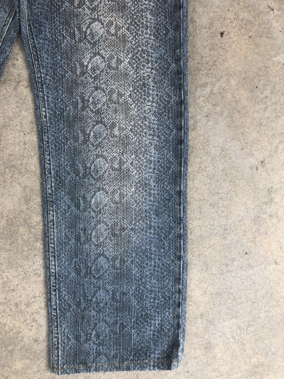 Karakuri Tamashii Karakuri Tamashii Embroidered Denim Snake Skin Size US 33 - 7 Thumbnail