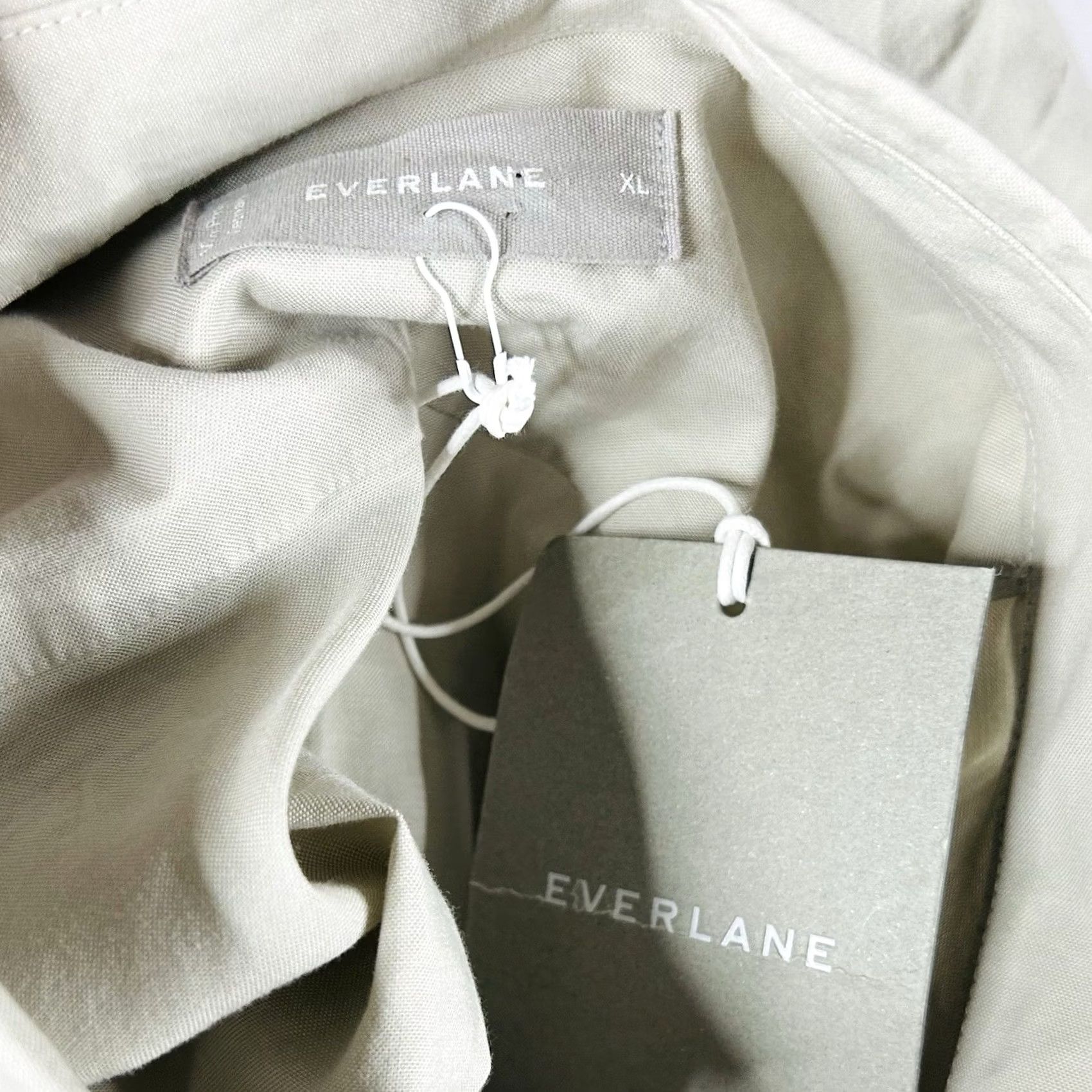 Everlane Everlane Button-Down Shirt XL Light Beige Cotton Blend Mens NWT Vintage: No (adjusted to original terms) Size US XL / EU 56 / 4 - 3 Thumbnail