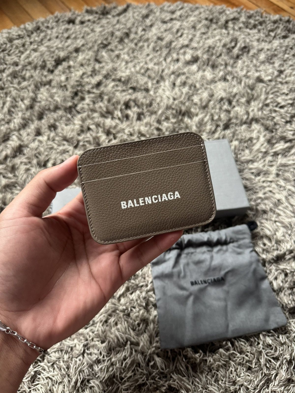バレンシアガ  Ville phone ウォレット【sale】 Balenciaga Le City Money Long Wallet | Saks Fifth Avenue