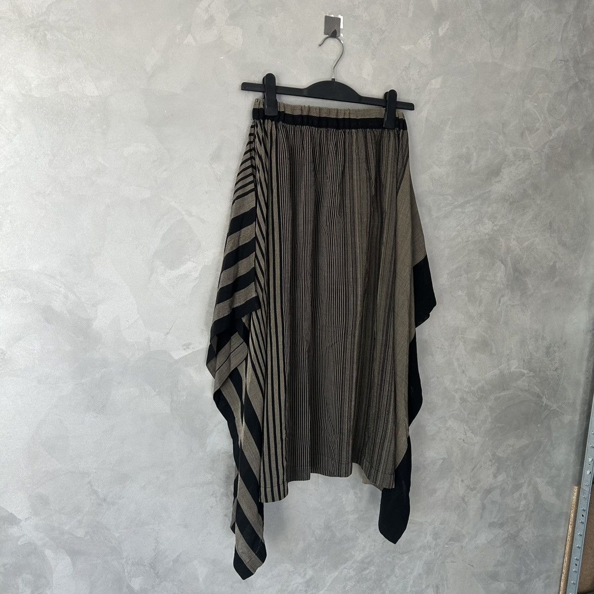 Issey Miyake Archive 1980’s Issey Miyake Permanente Striped Wool Skirt Size 25" / US 0 / IT 36 - 12 Thumbnail