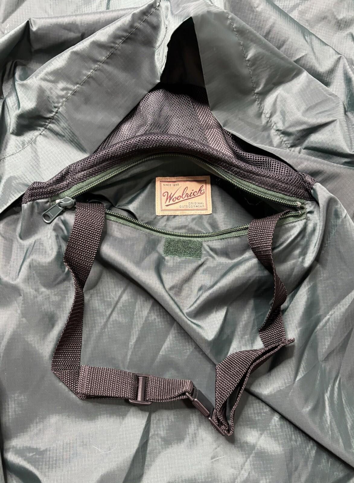 Woolrich Woolen Mills VTG Woolrich Nylon Jacket Men's Large Tuckaway Hood Size US L / EU 52-54 / 3 - 11 Thumbnail