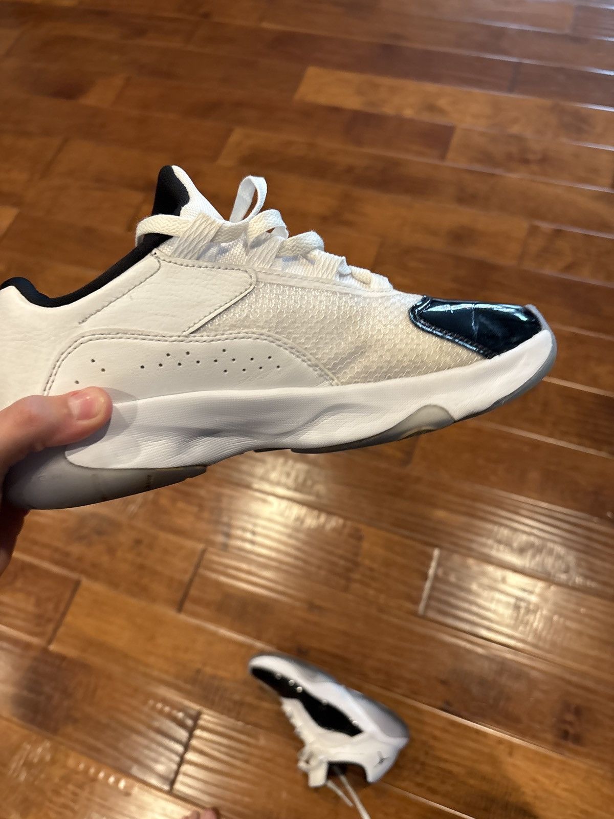 Jordan Brand Jordan 11 cmft Size US 7 / EU 40 - 5 Thumbnail