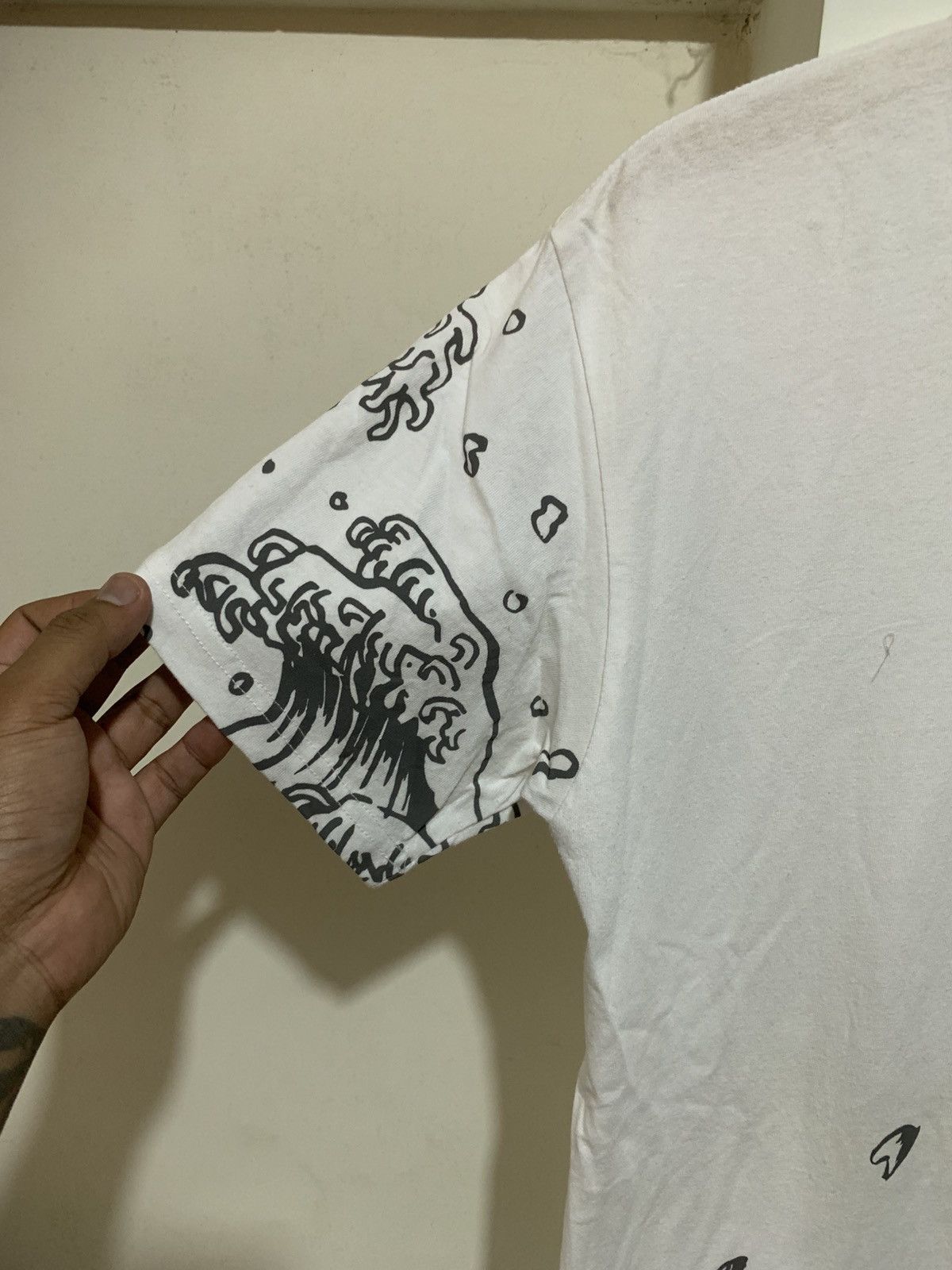 14th Addiction Japanese Wave and Flower All Over Print Tee Shirt Size US M / EU 48-50 / 2 - 2 Thumbnail