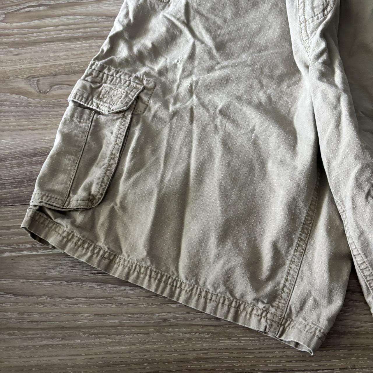 Vintage Crazy Vintage Y2K/2000s Cream Skater Workwear Cargo Shorts! Size 38 Size US 38 / EU 54 - 3 Thumbnail