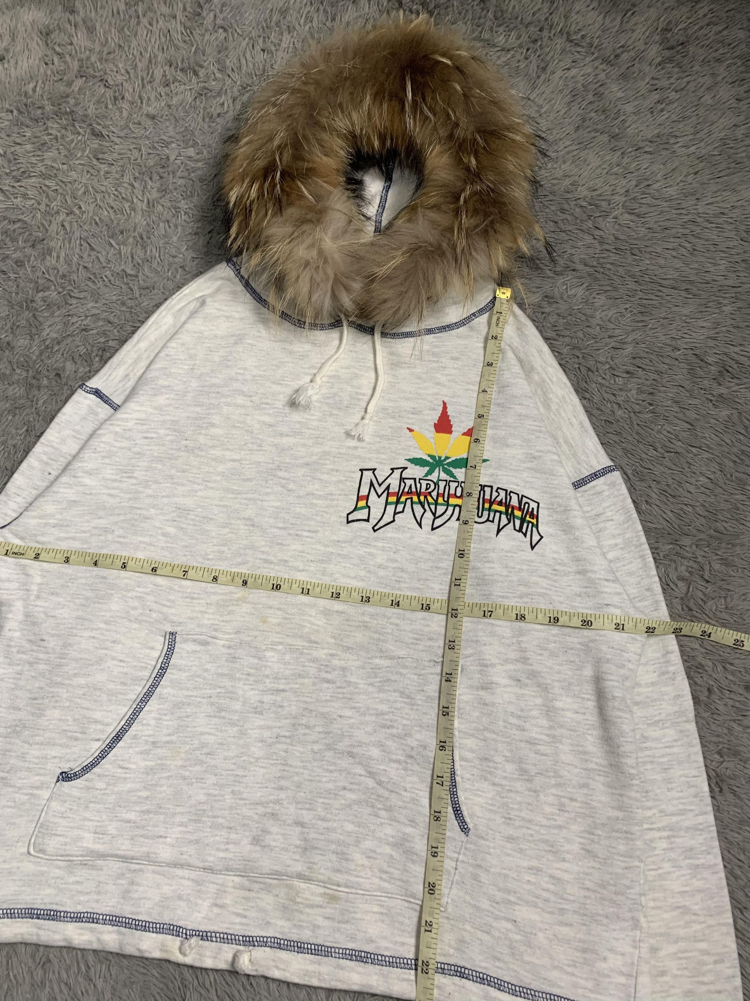 Japanese Brand Japanese Brand Vintage Marijuana Fur Hoodie Size US L / EU 52-54 / 3 - 8 Thumbnail