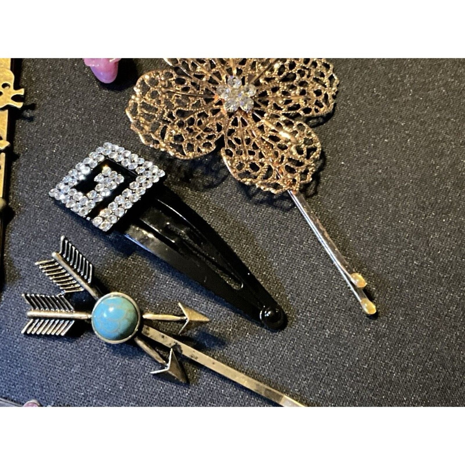 Other 7 Bobby Pins Different Types, Arrows, Skull, Flowers Size ONE SIZE - 6 Thumbnail