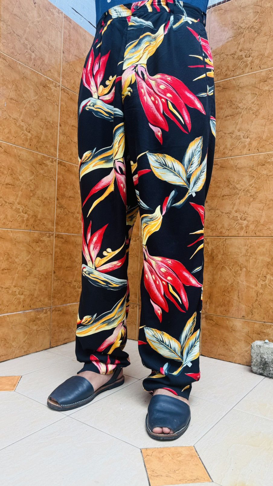 Yohji Yamamoto Yohji Yamamoto Pour Homme SS97 Floral Rayon Pleated Trousers Size US 34 / EU 50 - 7 Thumbnail