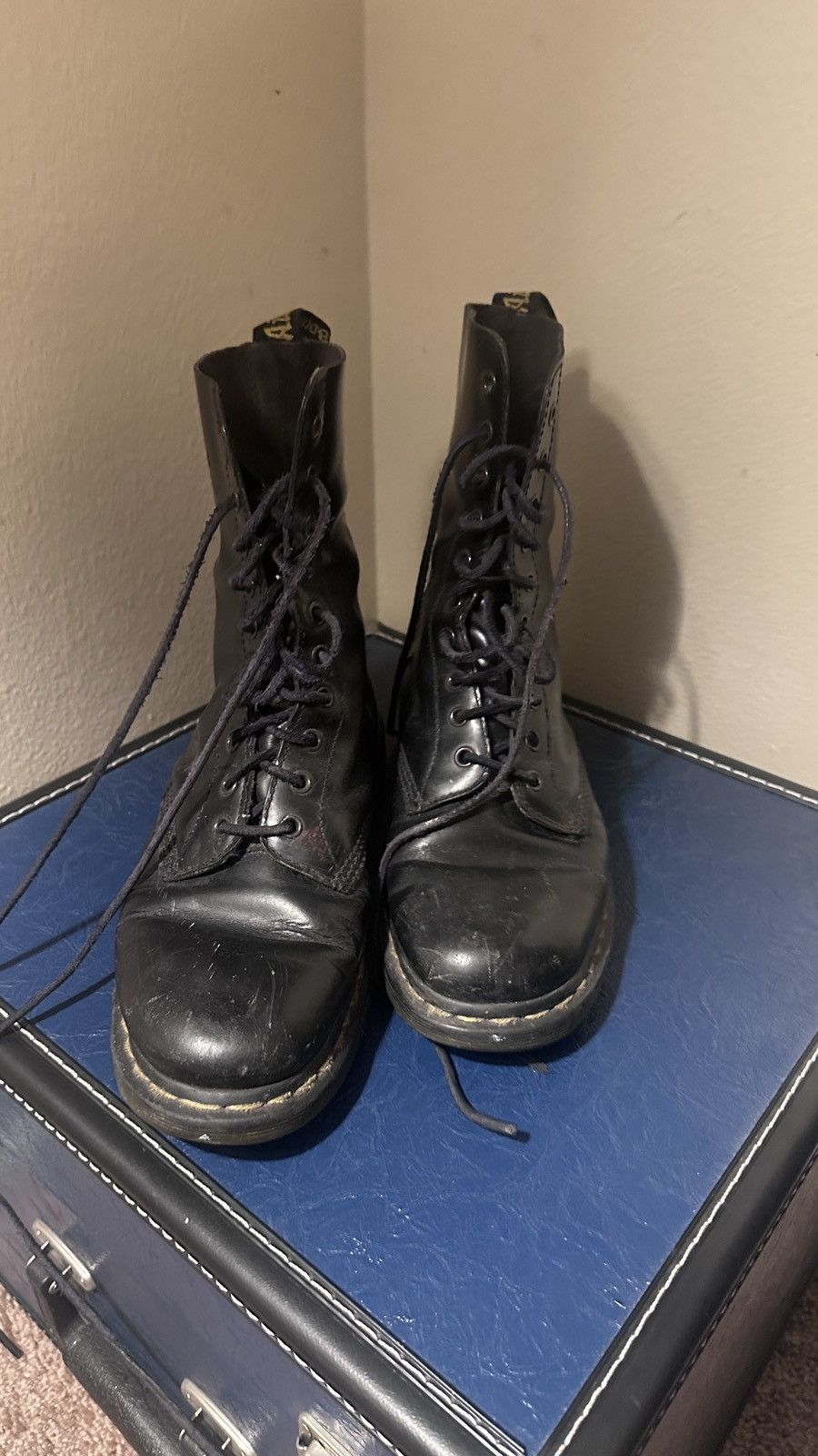 Dr. Martens 10 Eyelet Docs Size US 11 / EU 44 - 3 Thumbnail