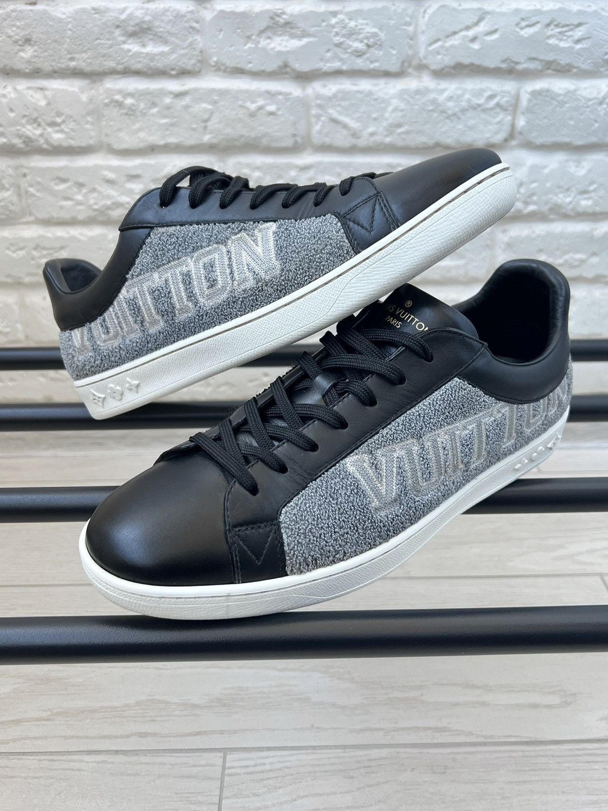 Louis Vuitton Louis Vuitton Black Leather Terry Logo Low Top Sneakers Size US 7 / EU 40 - 2 Thumbnail