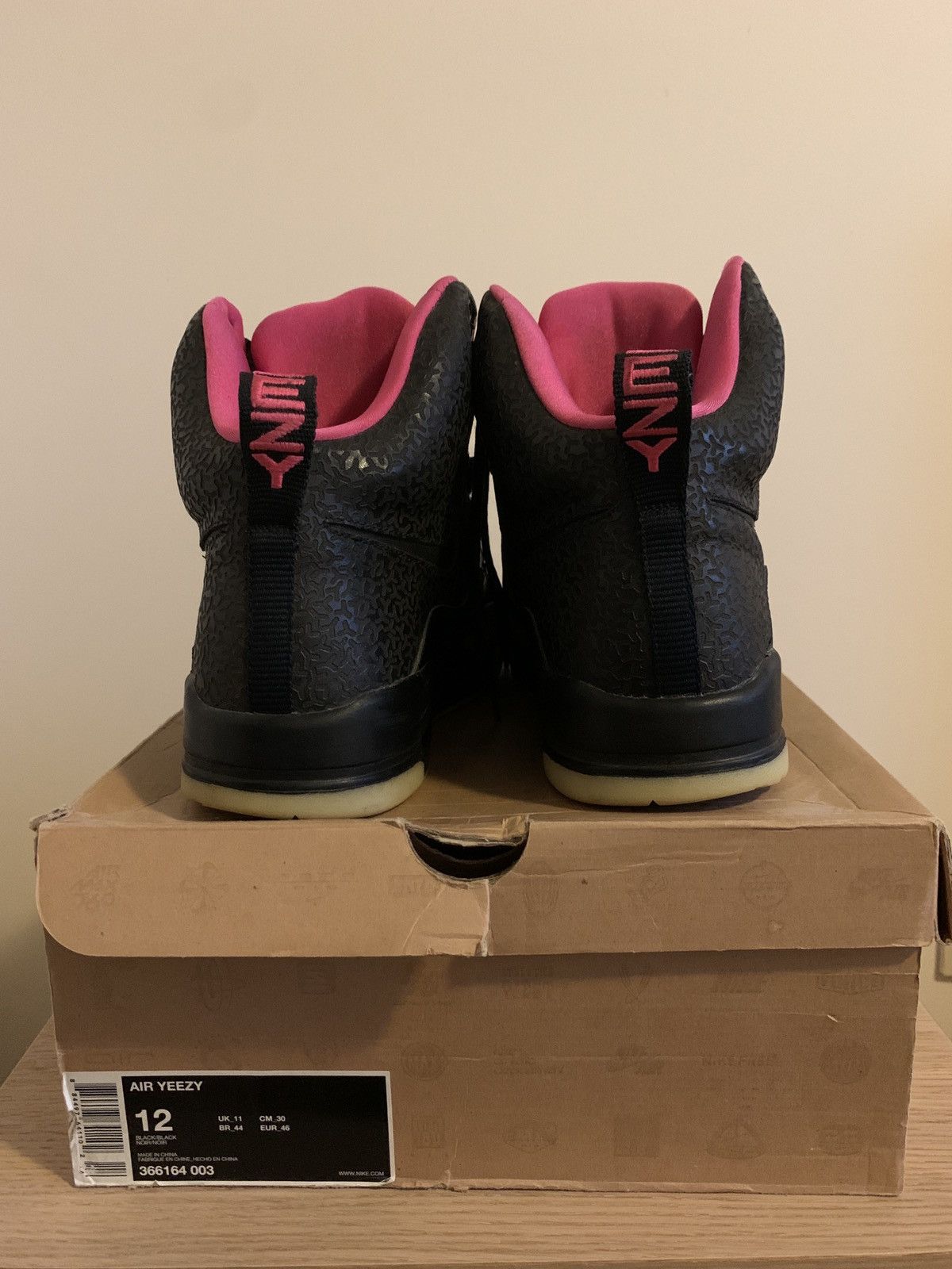 Nike Nike Air Yeezy “Blink” Size 12 Size US 12 / EU 45 - 6 Thumbnail