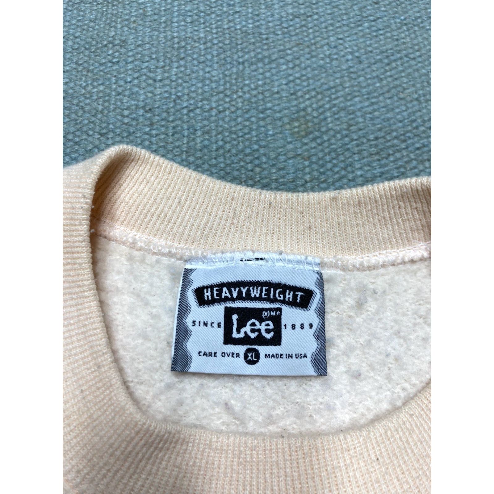 Lee VINTAGE Lee Sweatshirt 90s Crewneck NOS XL Cream Pullover Love is Graphic Patient Kind Gentle Men Men's XL 90s Size US XL / EU 56 / 4 - 6 Thumbnail