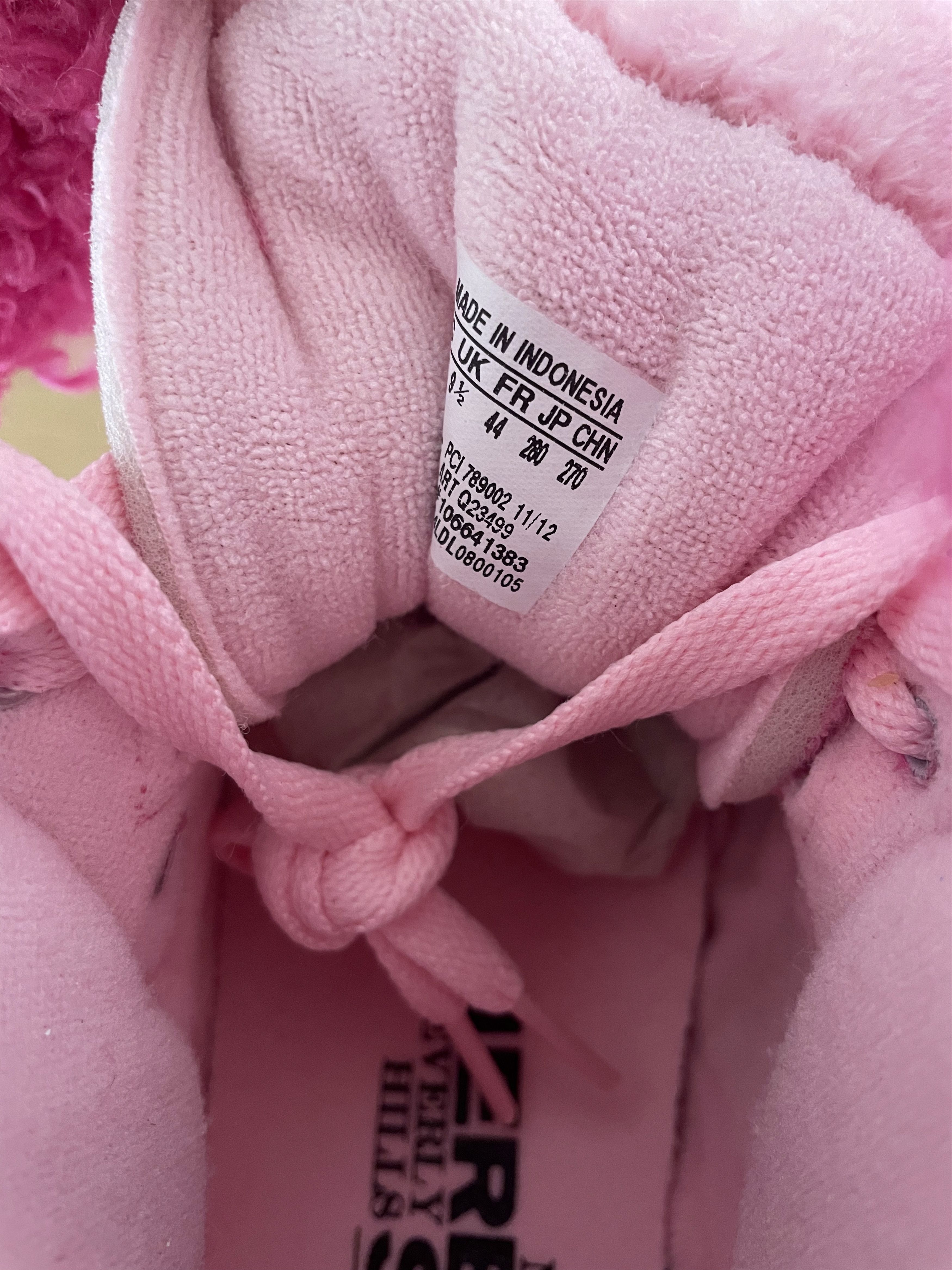 Adidas × Jeremy Scott JS Poodle Pink Fur Sneaker Size US 10 / EU 43 - 18 Thumbnail