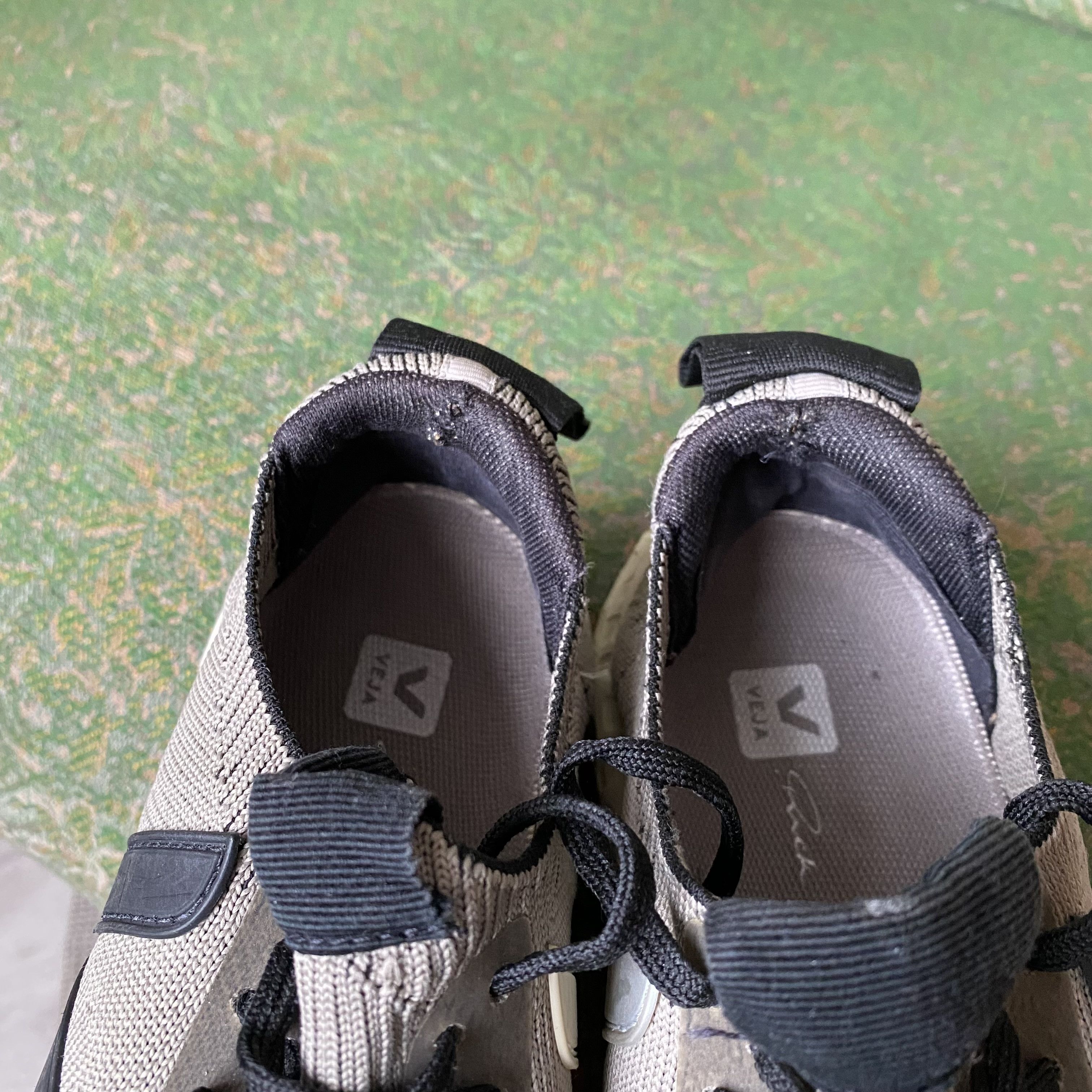 Rick Owens × Veja Rick Owens X Veja Grey Knit Running Sneakers Size US 5.5 / IT 35.5 - 13 Thumbnail