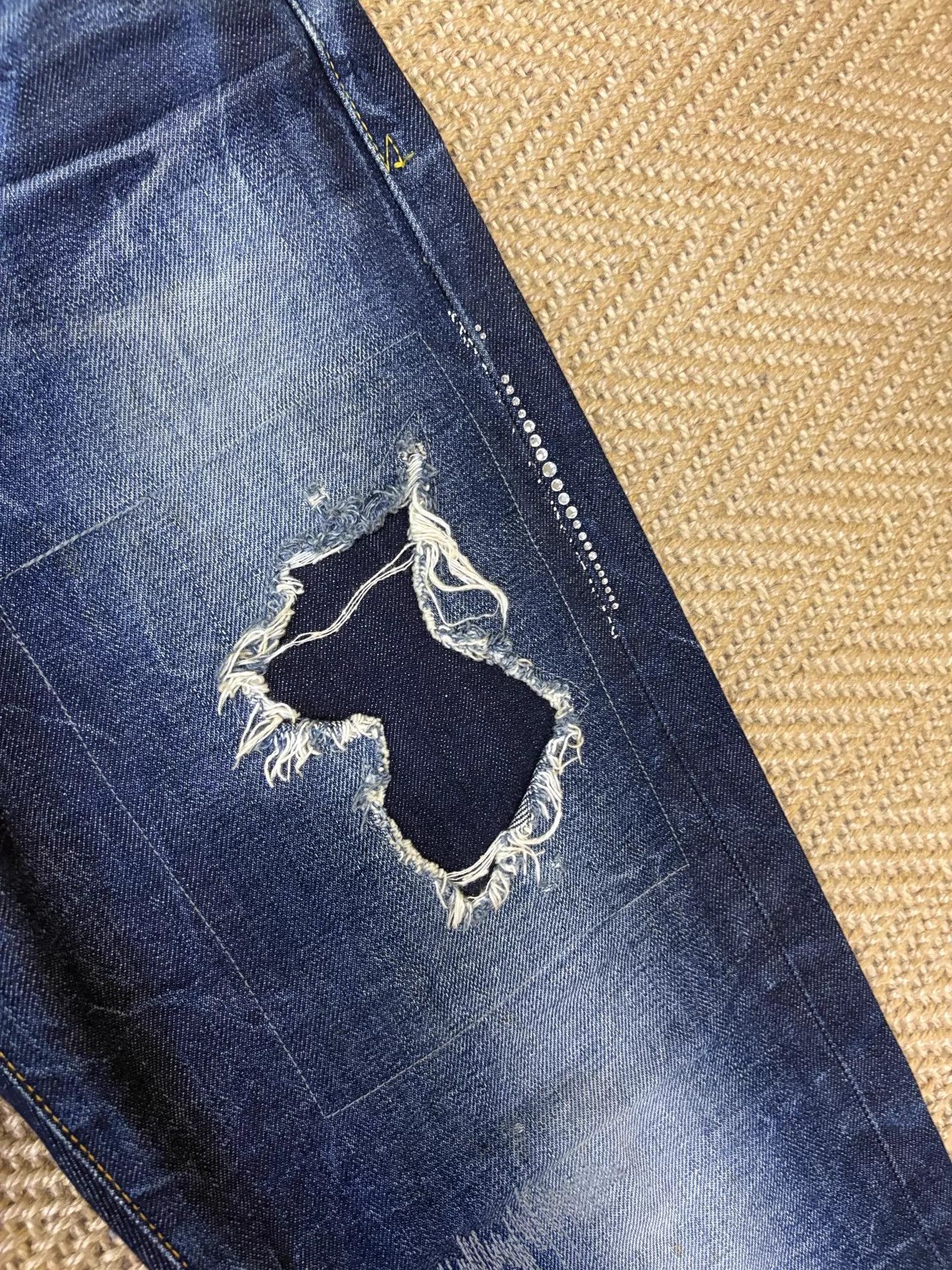 Fragment Design FRAGMENT x VANQUISH Lightning Distressed Jeans w/Rhinestones Size US 32 / EU 48 - 3 Thumbnail