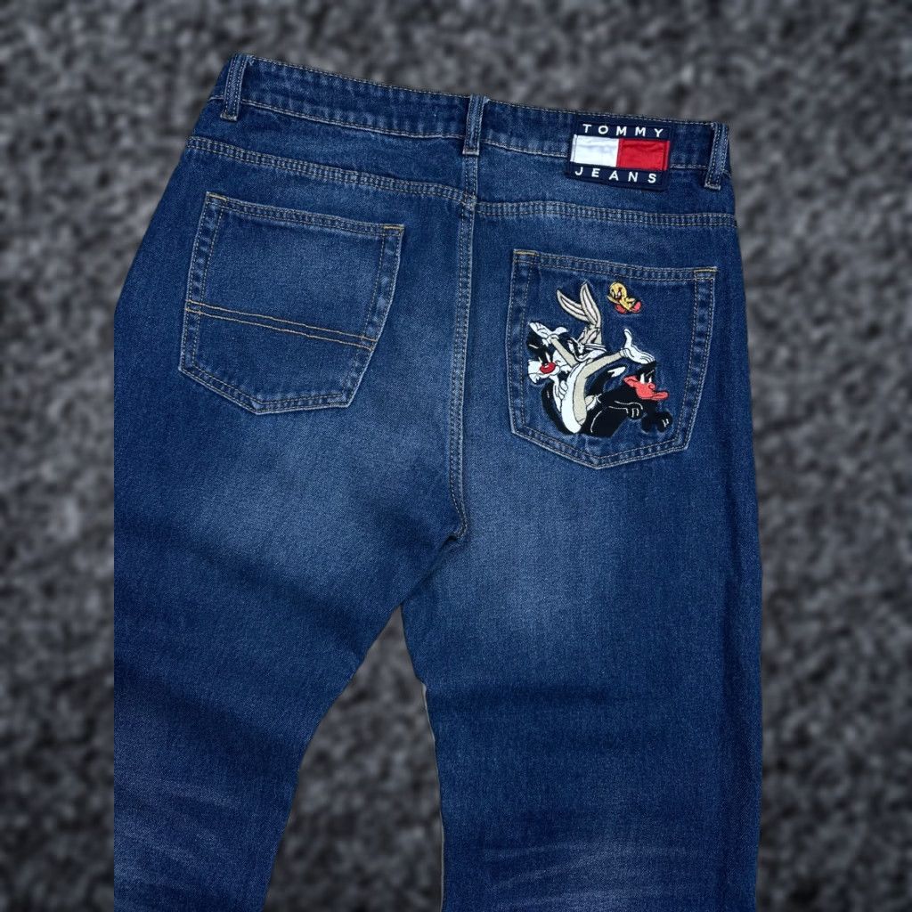 Tommy Hilfiger VINTAGE Tommy Hilfiger Jeans Mens Denim Pants Looney Tunes Size 36 Blue Hip Hop Straight 34in Inseam 36x34 Mens Size US 36 / EU 52 - 1 Thumbnail