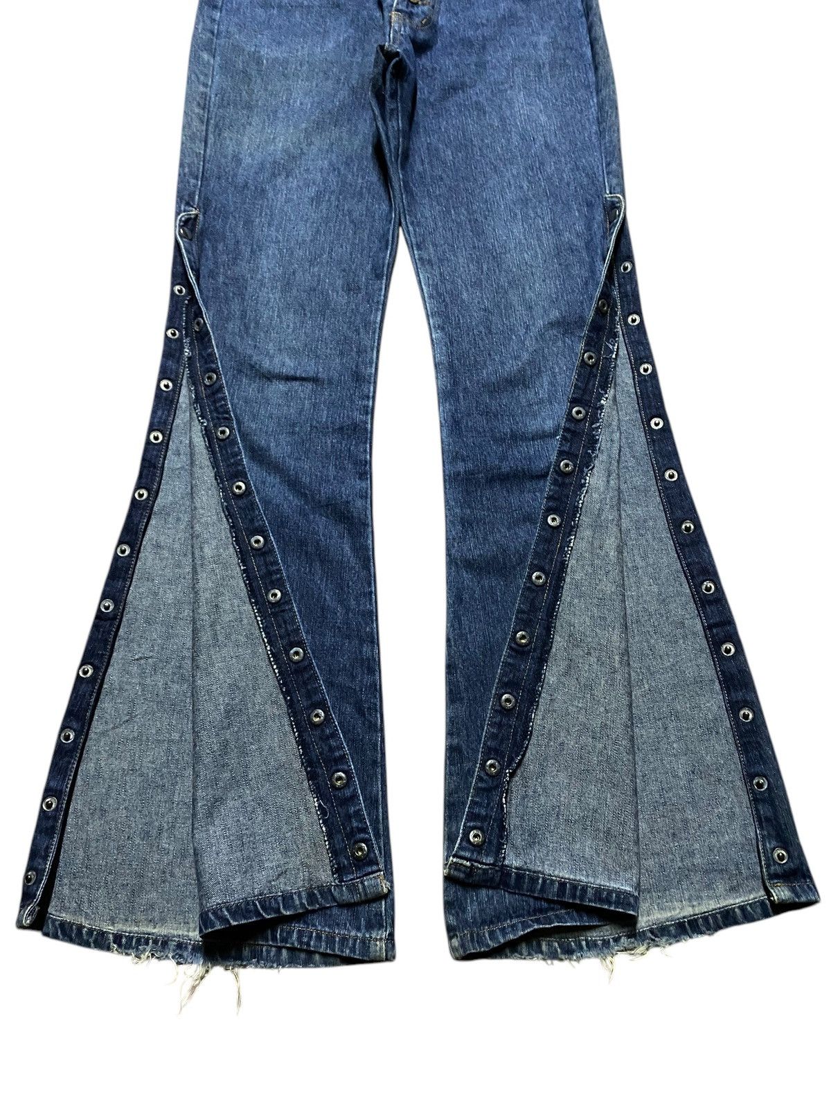Japanese Brand Y2K Japanese Brand Back&Forth Botton Leg Super Flare Jeans Size US 28 / EU 44 - 11 Thumbnail