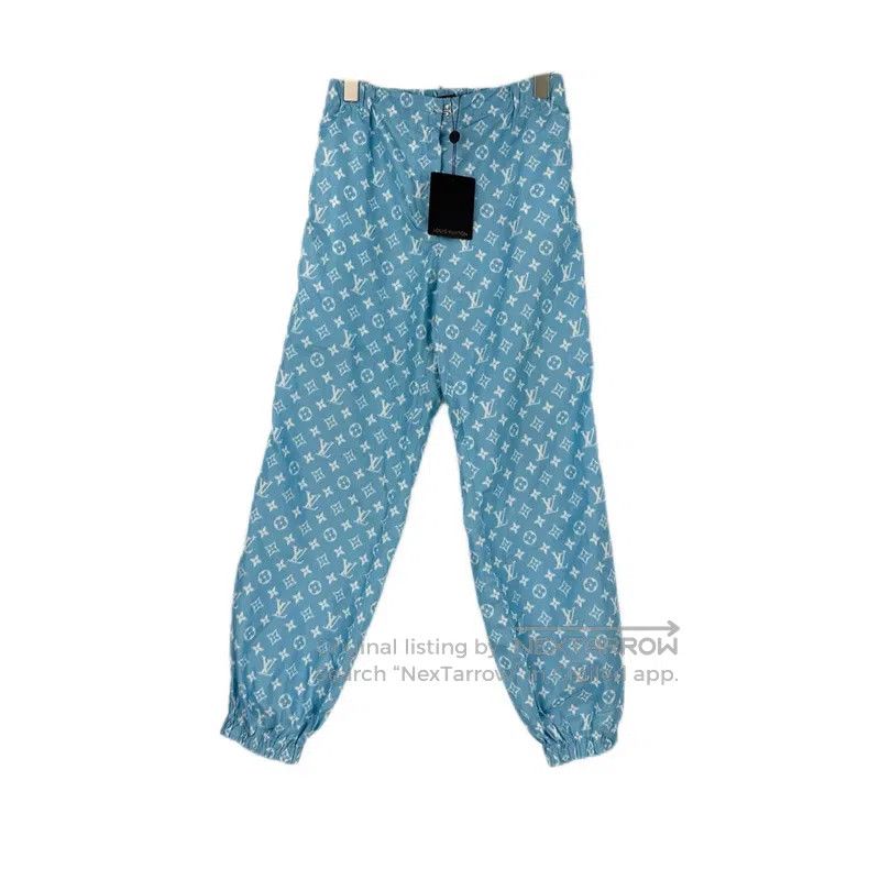Louis Vuitton Louis Vuitton Sky blue full logo polyester mulberry silk t Size US 36 / EU 52 - 1 Thumbnail