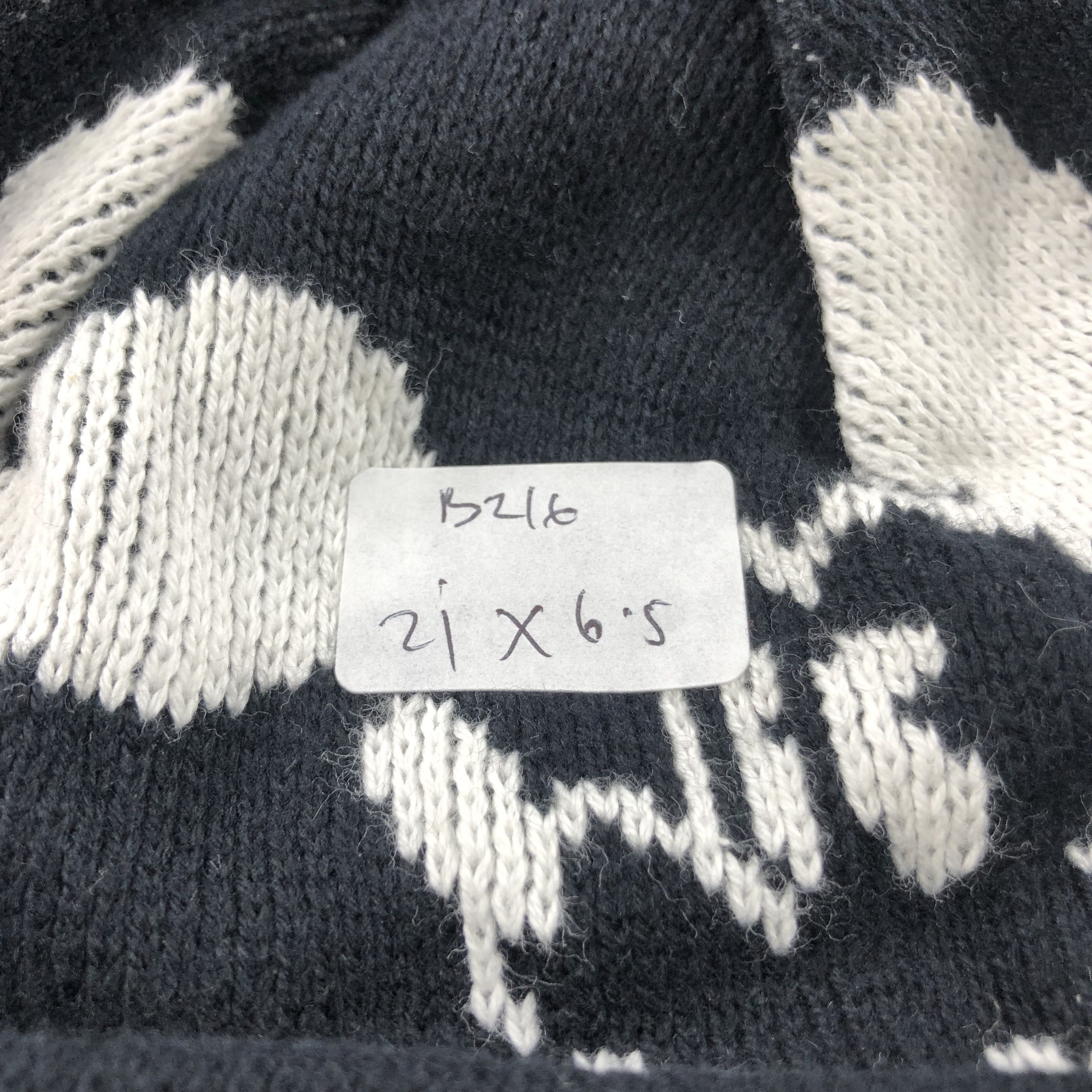 Mickey Mouse Mickey Mouse Bobble Beanie Snowcap Snow Hat B216 Size ONE SIZE - 9 Thumbnail