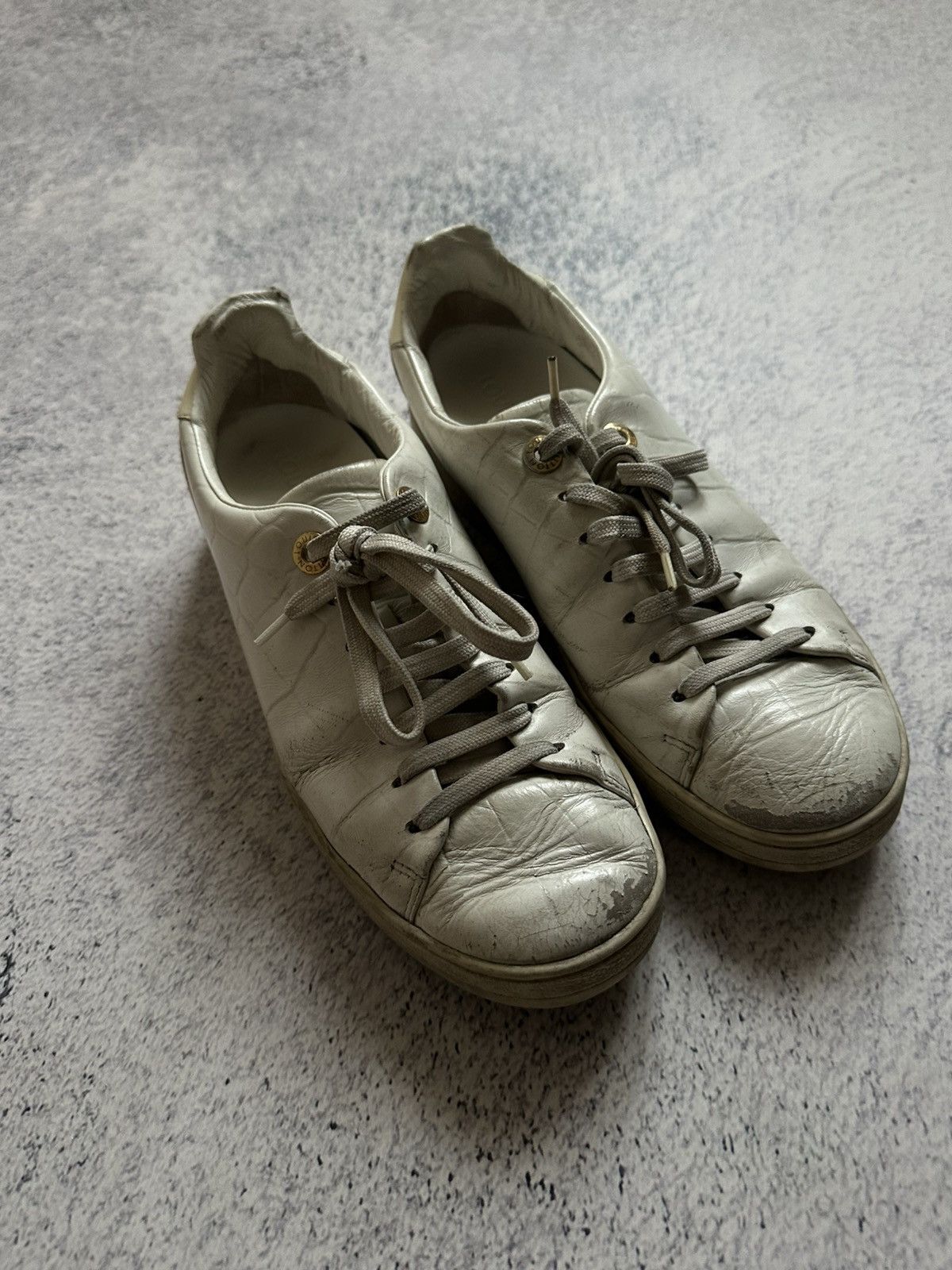 Louis Vuitton Louis Vuitton Women’s Front Row Sneaker White EU 36 Size US 6 / IT 36 - 5 Thumbnail