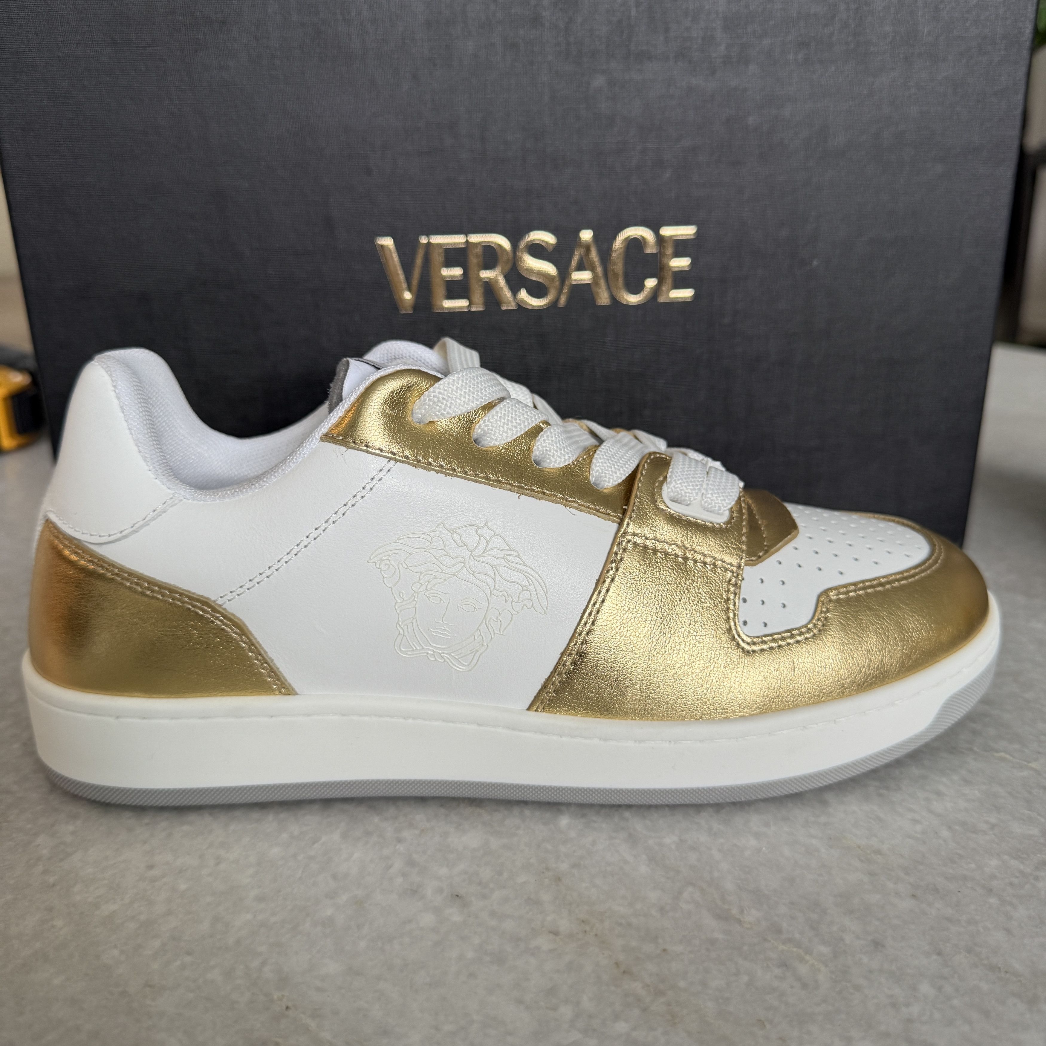 Versace Versace Medusa Leather Women's Sneaker Shoe, 1014316, 39.5 Size US 9.5 / IT 39.5 - 4 Thumbnail