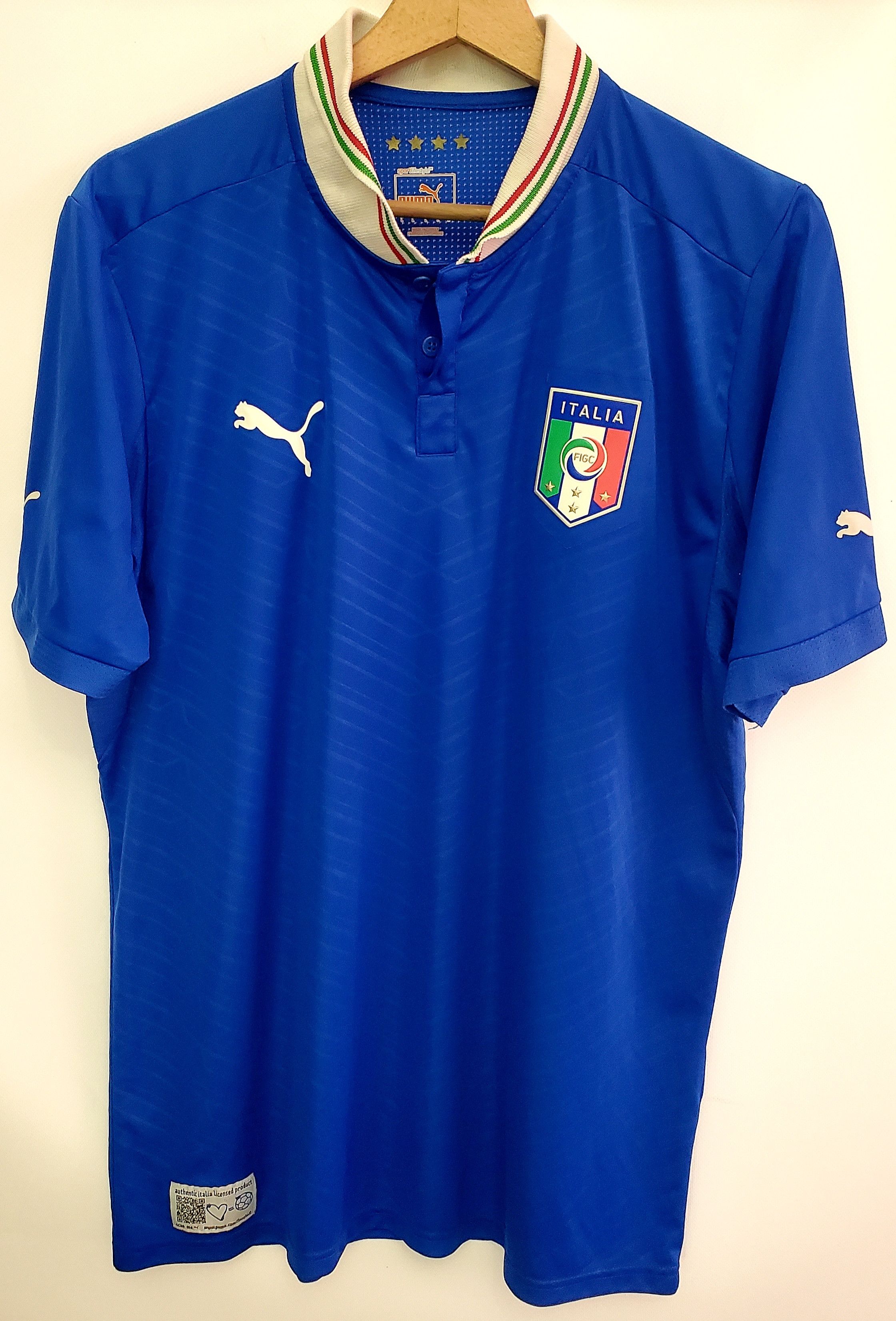 Puma Italy 2011 2012 Home soccer jersey ideal condition size L Size US L / EU 52-54 / 3 - 1 Thumbnail