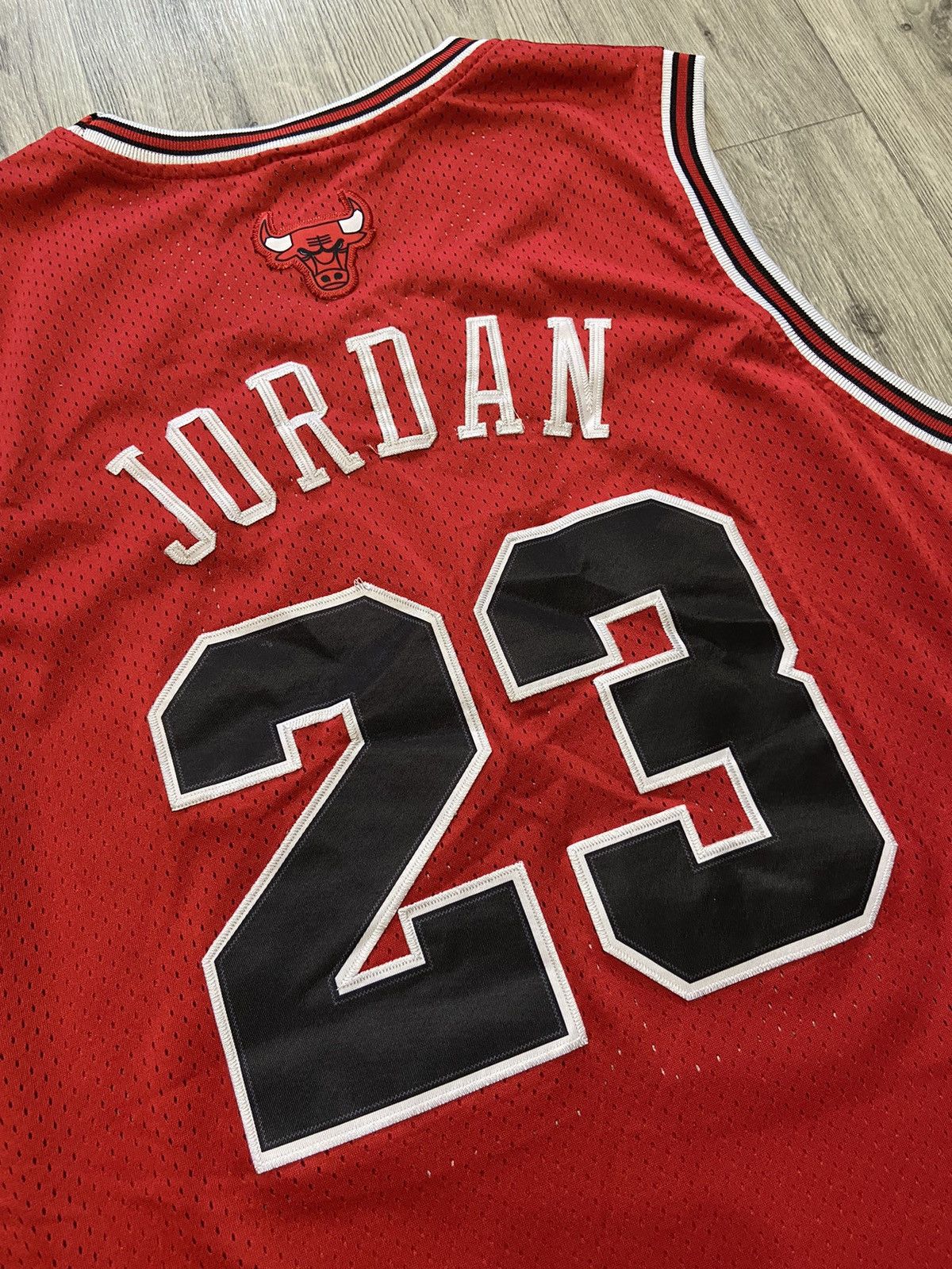 Jordan Brand Nike Team Chicago Bulls 23 Jordan tank top M vintage 90s 00s Size US XXL / EU 58 / 5 - 7 Thumbnail