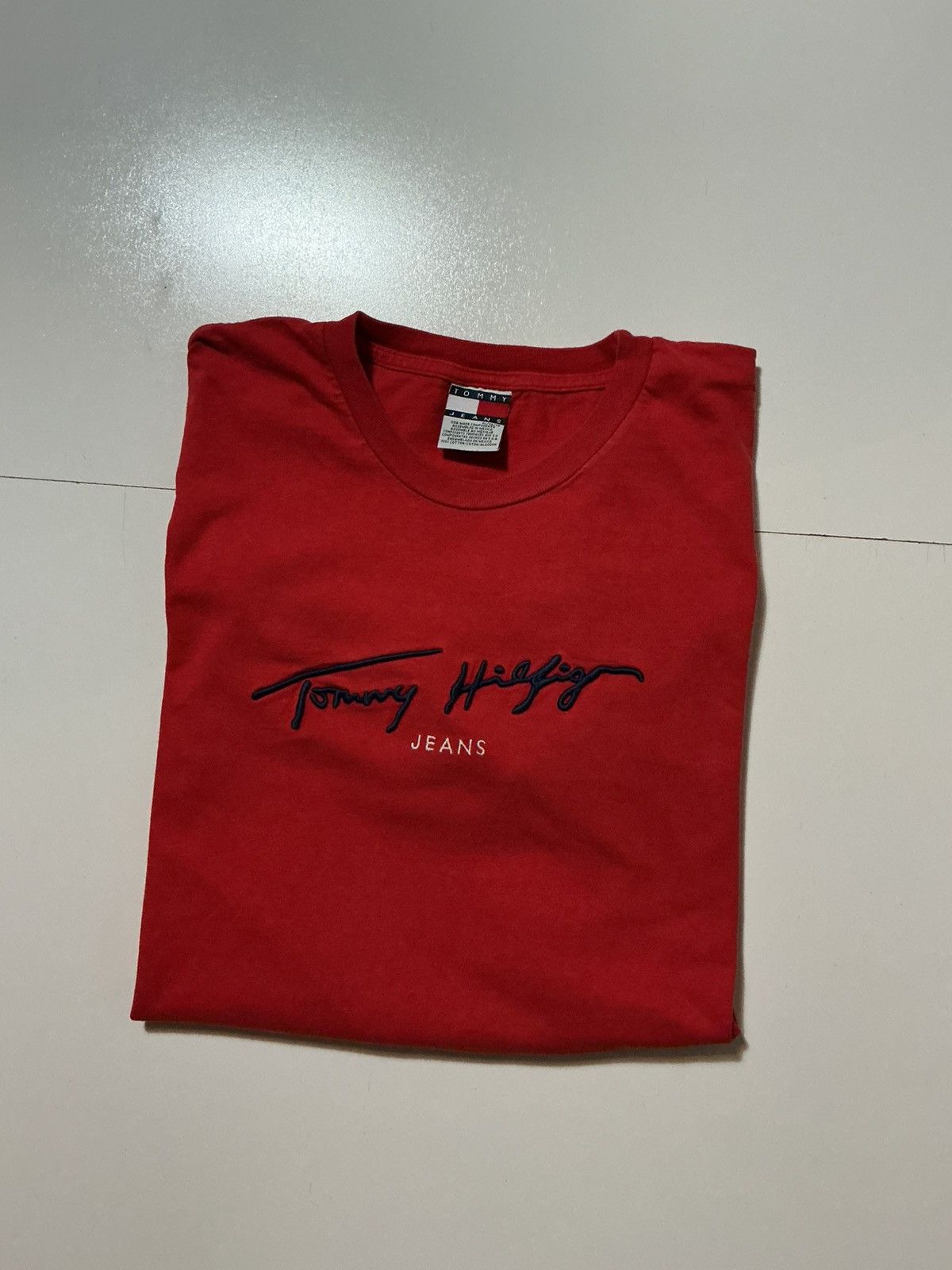 Tommy Hilfiger Vintage 90s Tommy Hilfiger Embroidered Spellout T-Shirt Size US XL / EU 56 / 4 - 1 Thumbnail