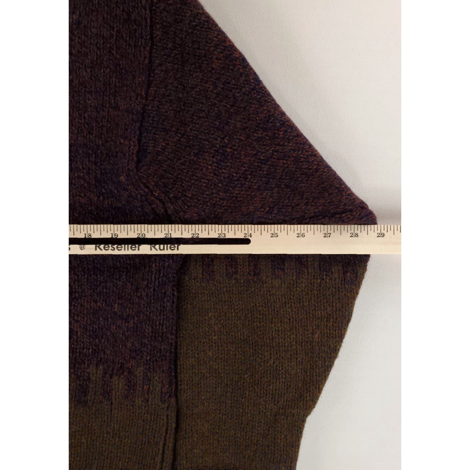 Tommy Hilfiger VINTAGE Tommy Hilfiger Sweater 90s Mens S Brown Wool Duck Hunting Hunter Pullover Small hole TS Size US S / EU 44-46 / 1 - 5 Thumbnail