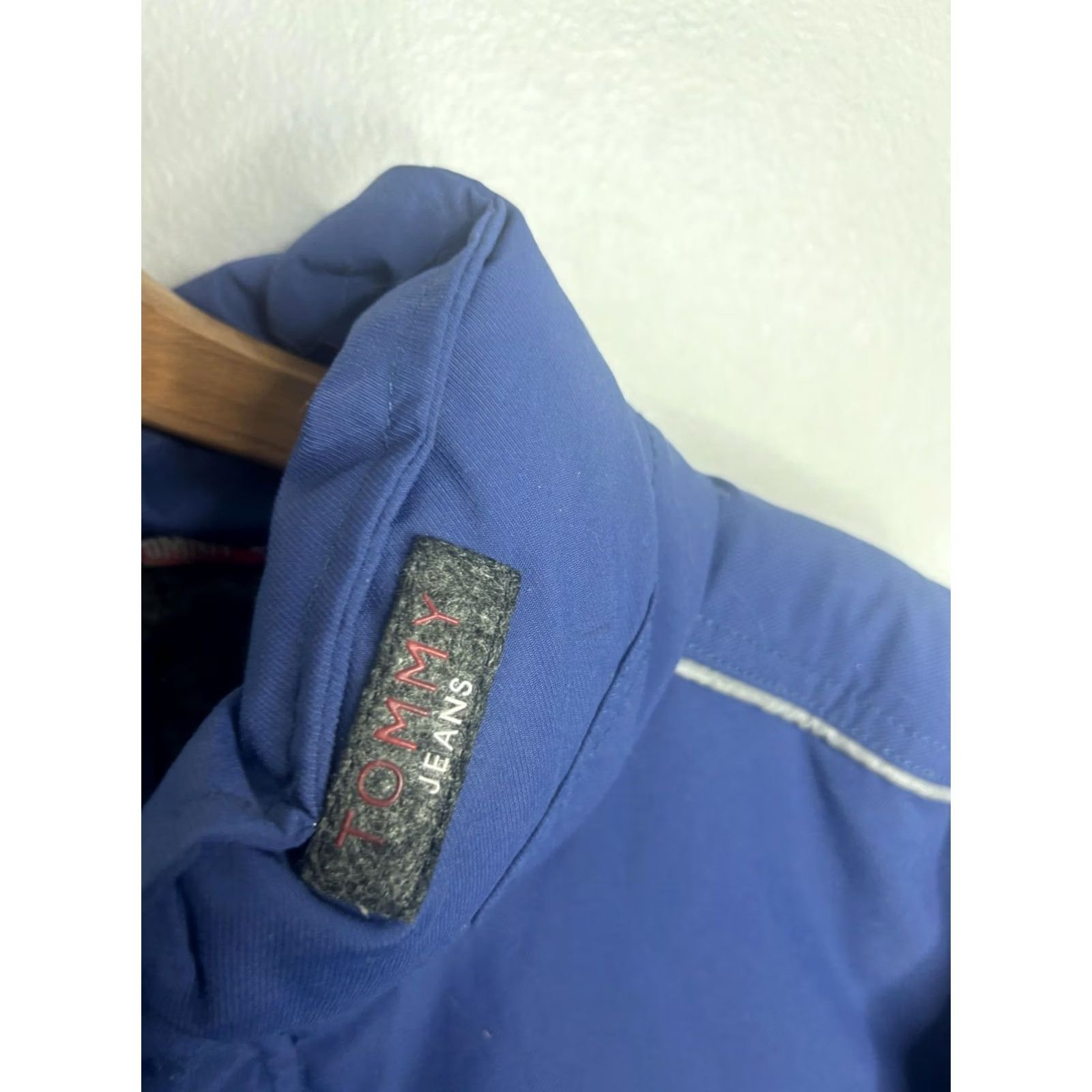 Tommy Hilfiger VINTAGE Tommy Jeans Jacket Mens XL Blue Black Puffer Coat Winter Zip Pockets Warm Size US 36 / EU 52 - 5 Thumbnail