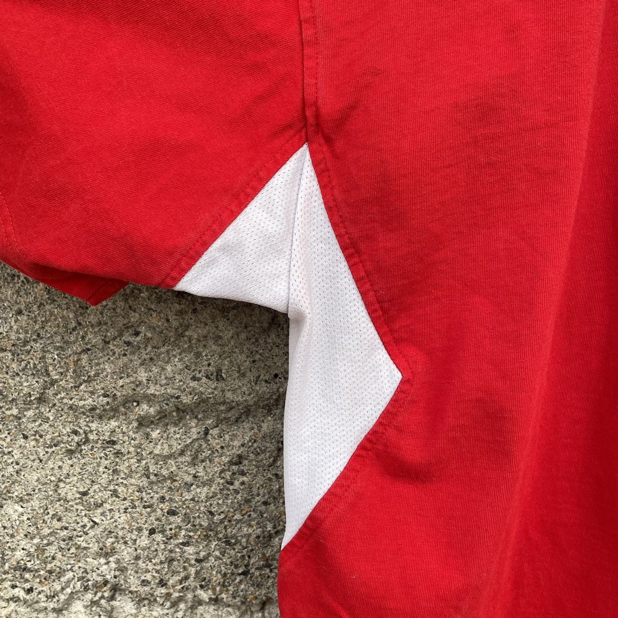 20471120 × Grailed × Hypebeast Vintage T-shirts British Lions Polo Rugby Big Logo Y2K 90s Size US XL / EU 56 / 4 - 15 Thumbnail