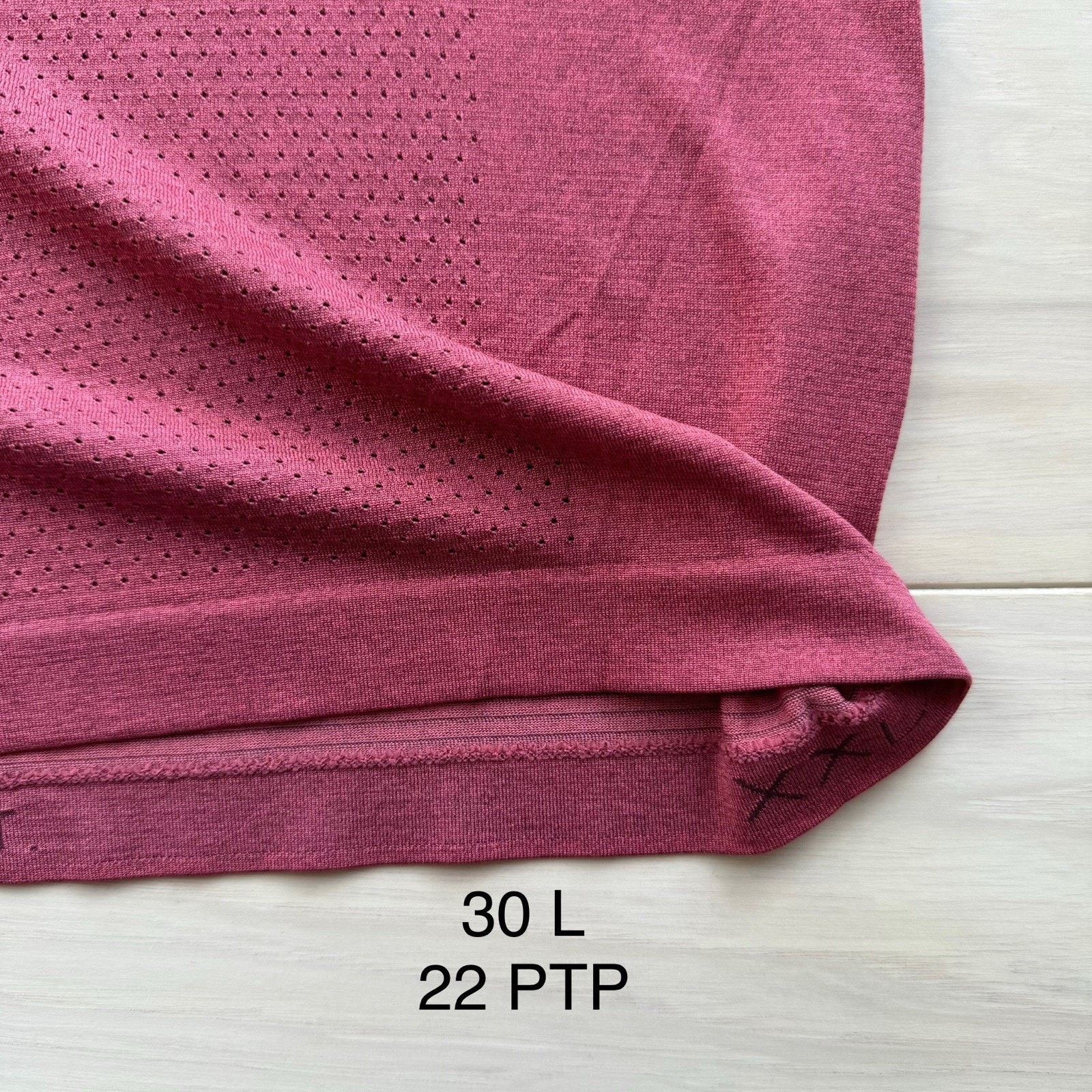Lululemon Lululemon Metal Vent Shirt 2XL Red Yoga Running Workout Size US XXL / EU 58 / 5 - 5 Thumbnail