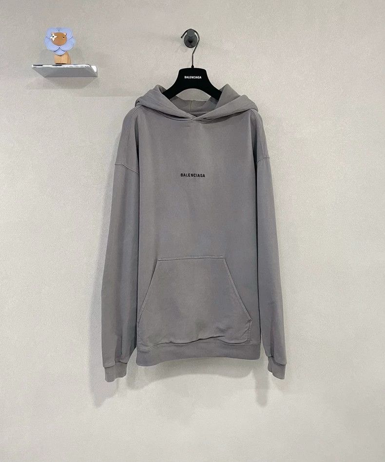 Balenciaga Balenciaga Grey sweater Size US S / EU 44-46 / 1 - 1 Thumbnail